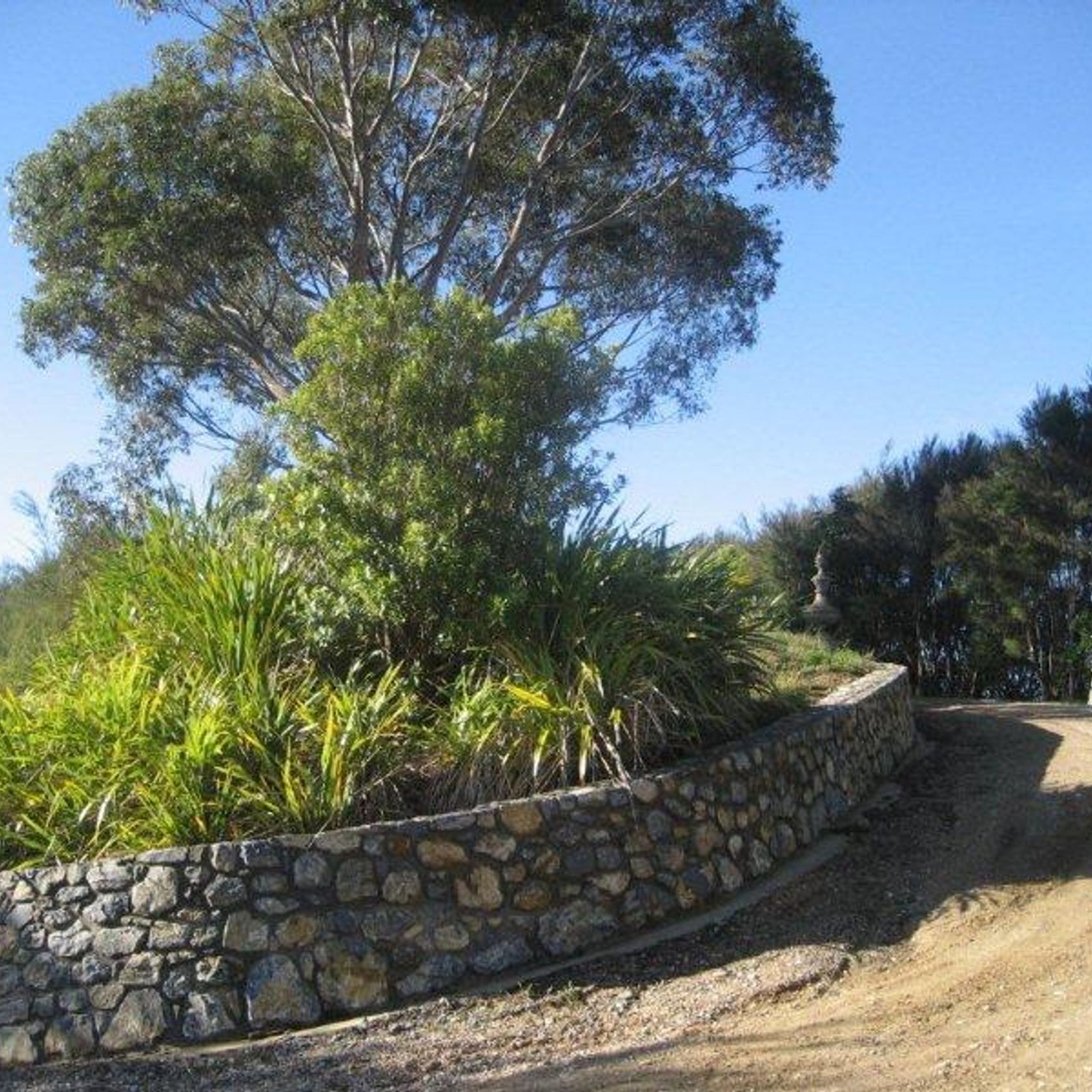 Stone Pillars & Drive Way Entrances gallery detail image