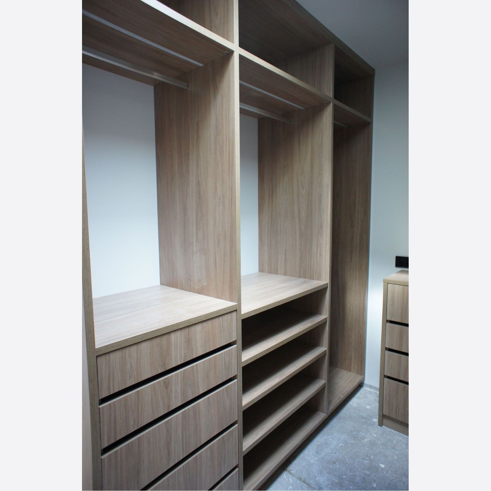 HOME OFFICE - Customised cabinetry gallery detail image