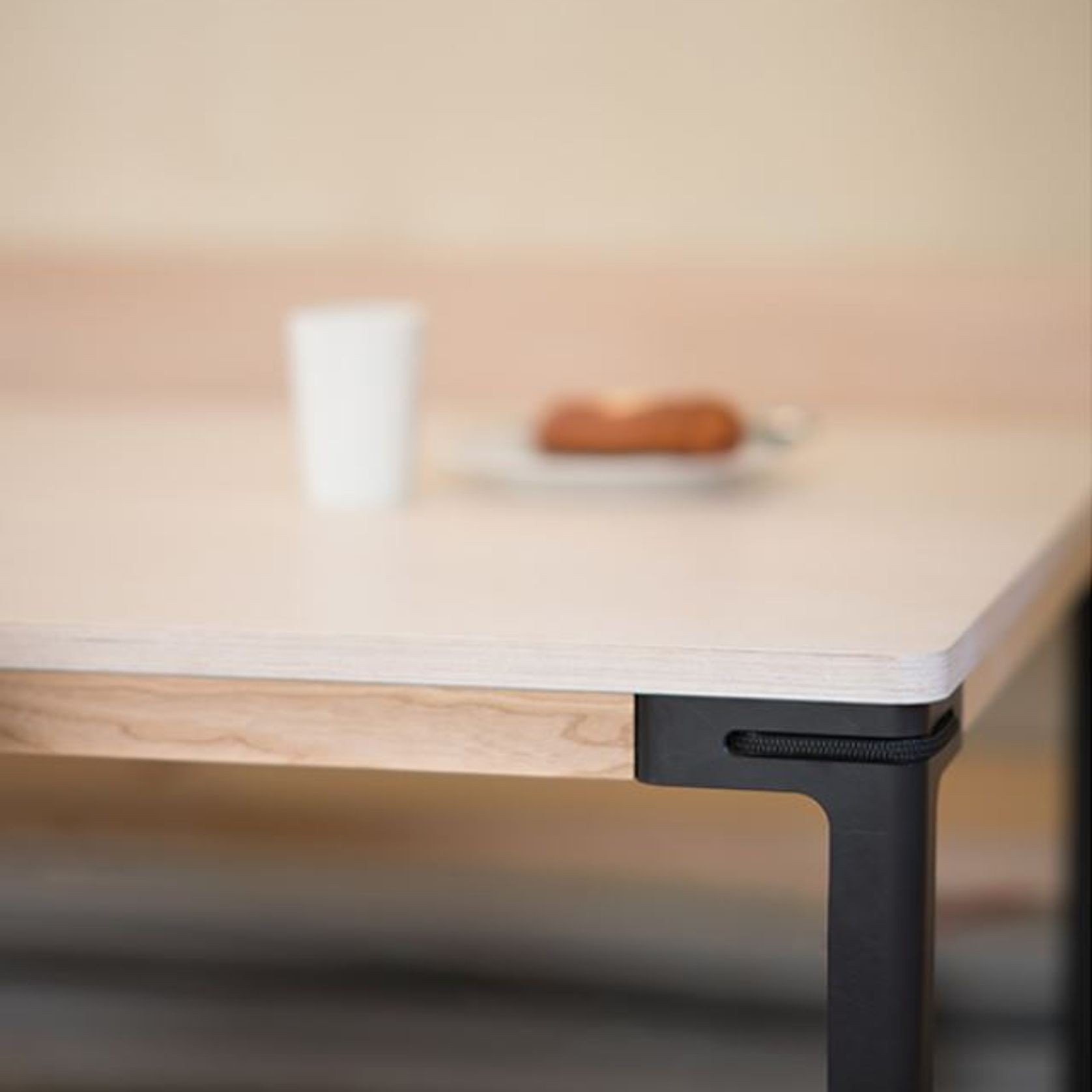 Seiltanzer Table gallery detail image