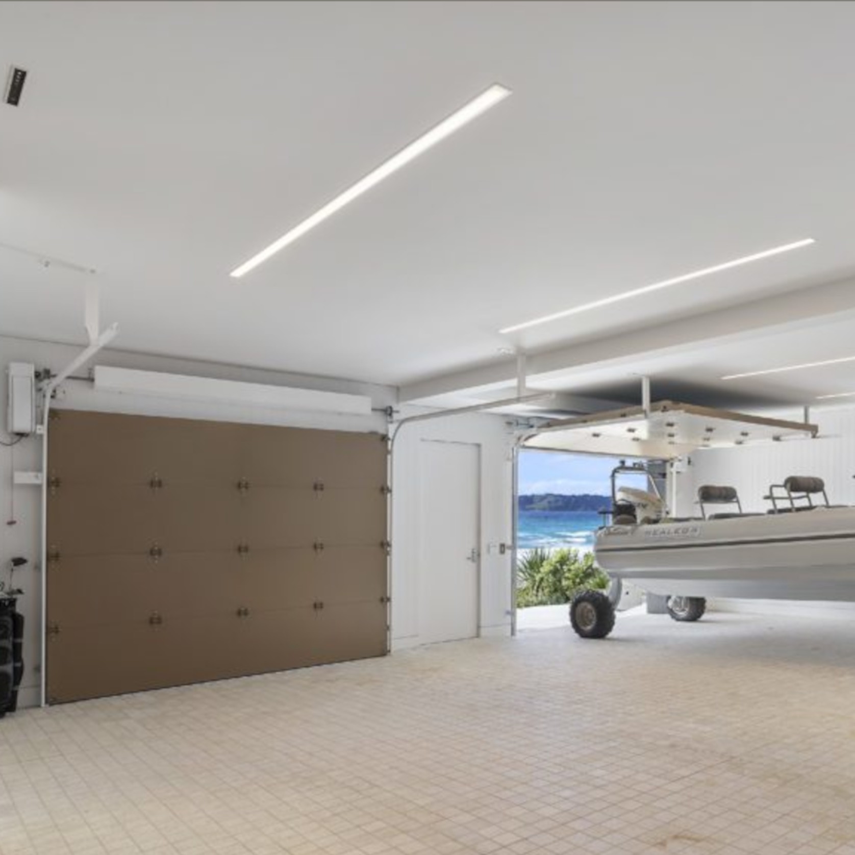 Custom Insulated Garage Door gallery detail image