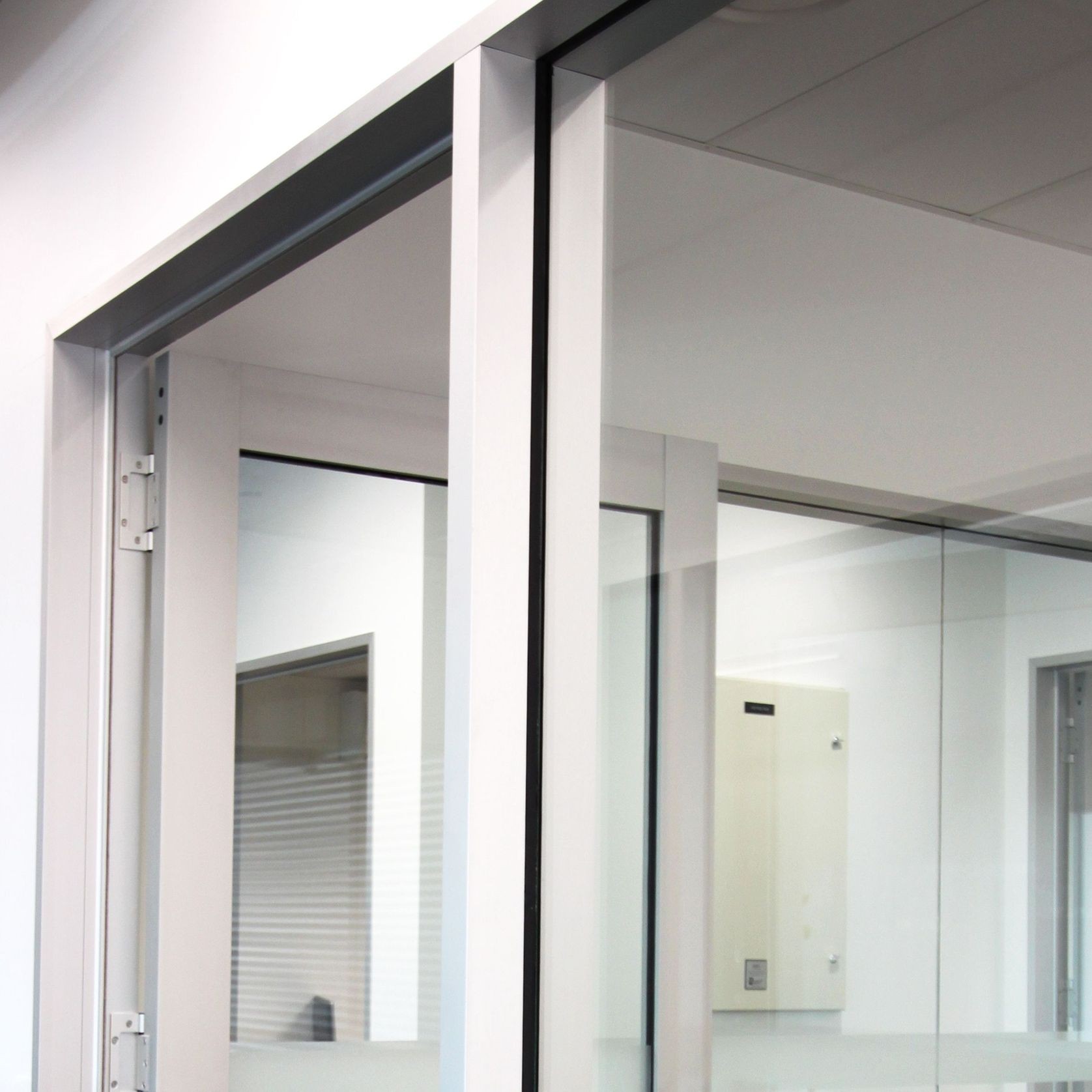 Eclipse Aluminium Partitioning Suite gallery detail image