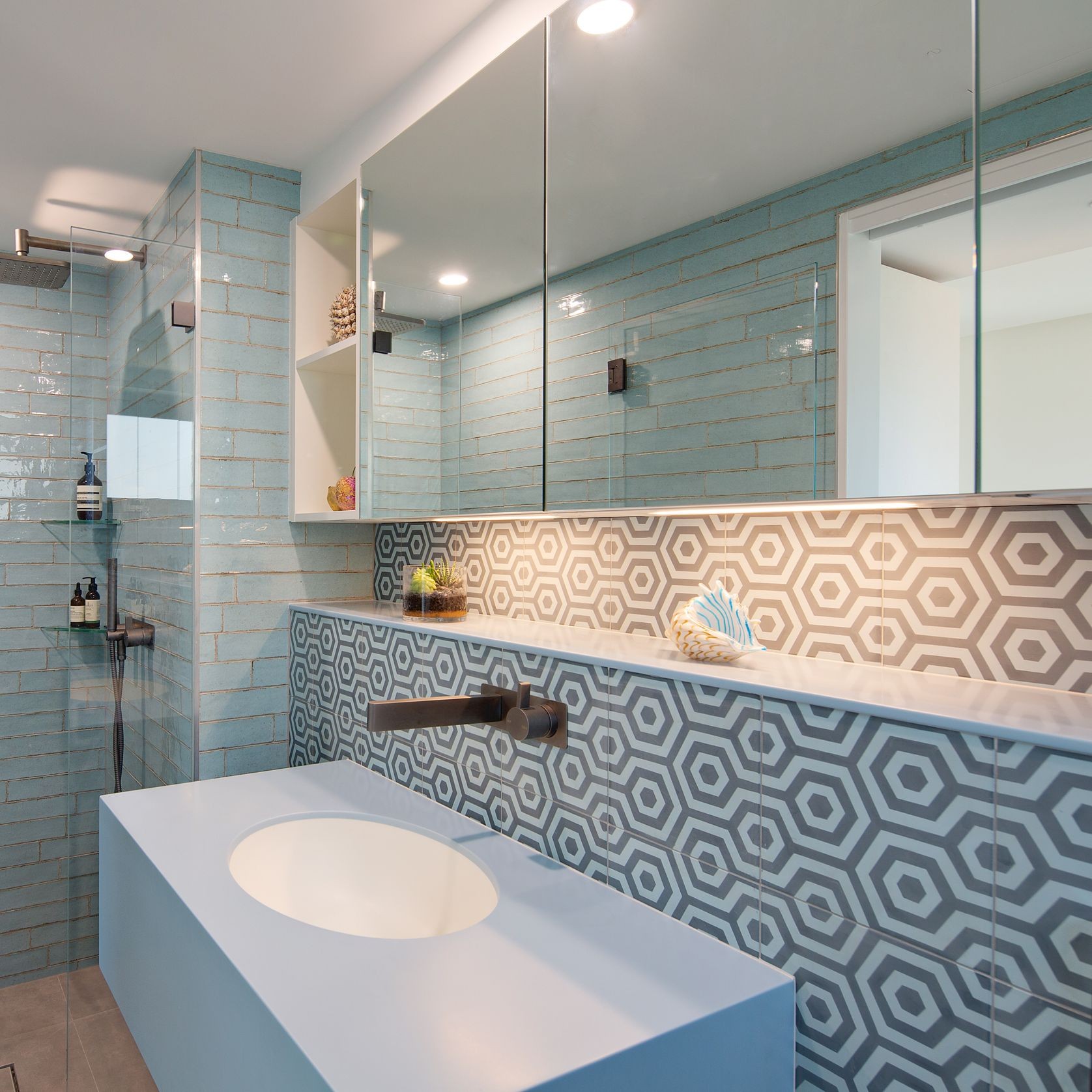 Staron® Solid Surfaces gallery detail image