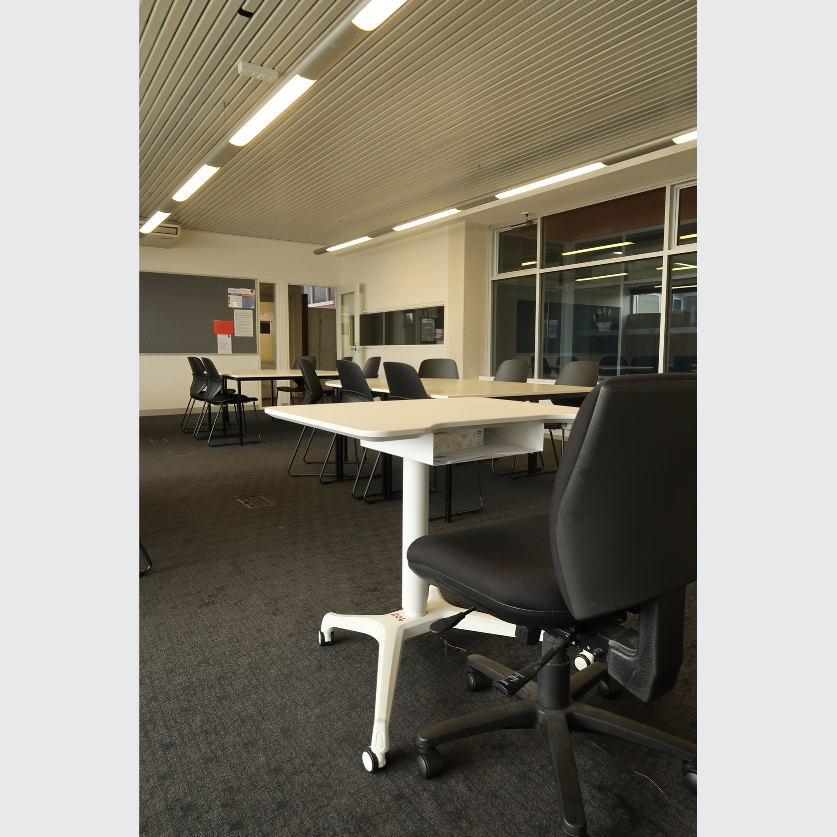 Merrit Liftnfold gallery detail image