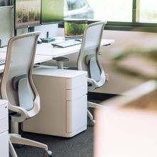 Buro Syntra Back-to-Back Standing Desk gallery detail image