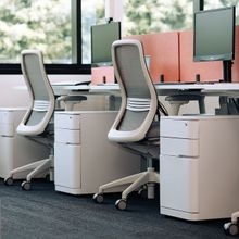 Buro Syntra Back-to-Back Standing Desk gallery detail image