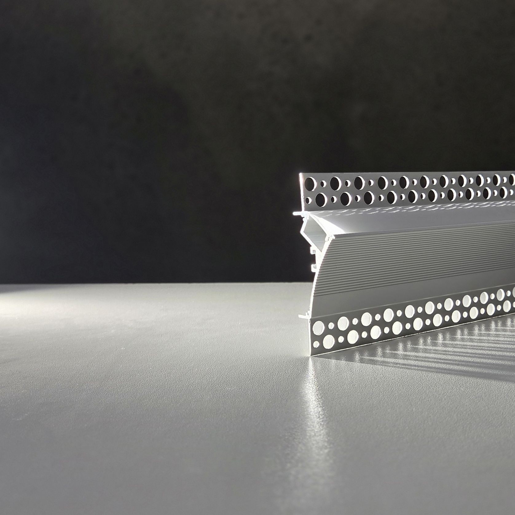 TL017 LED Cornice Profile