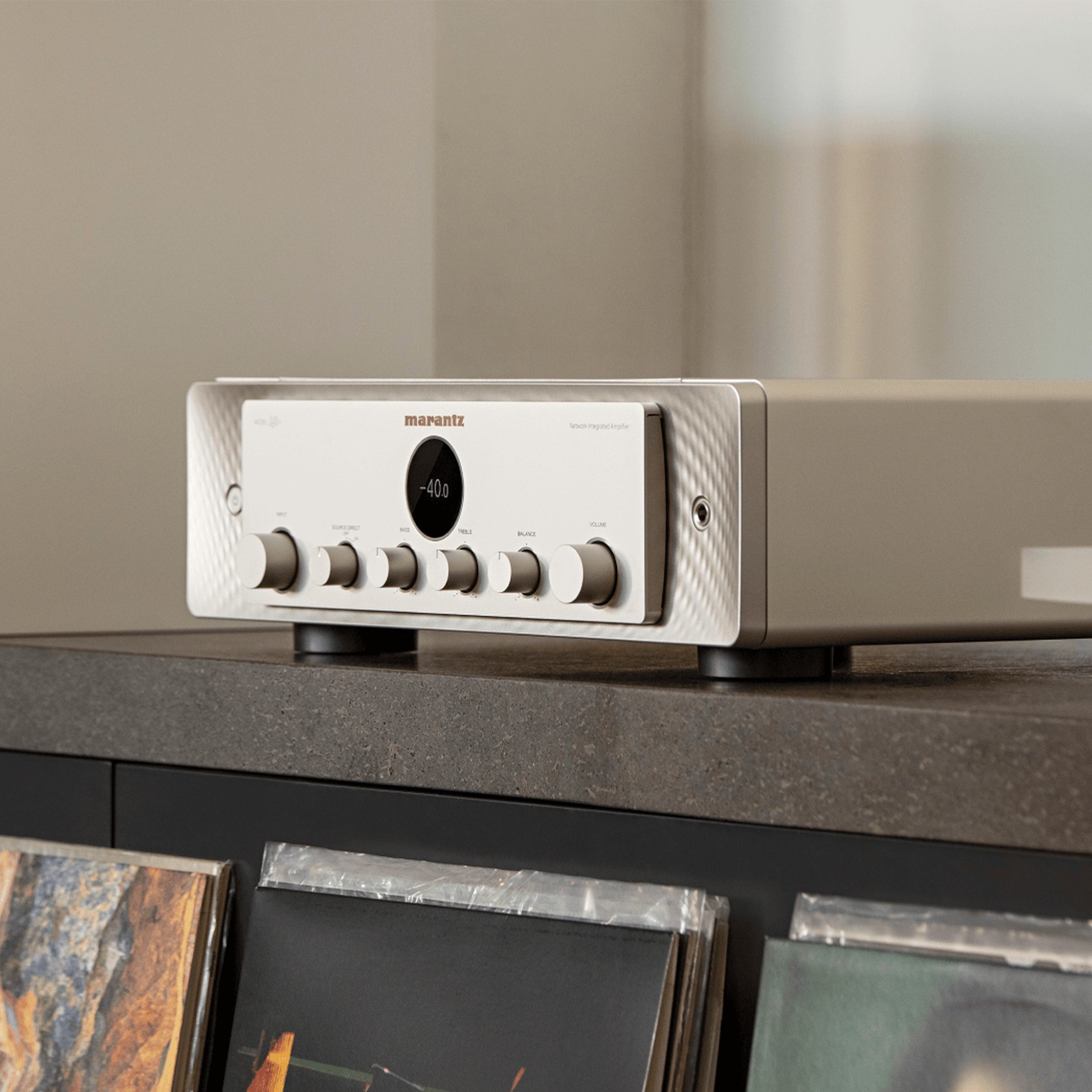 Marantz Model 40n Integrated Stereo Amplifier gallery detail image