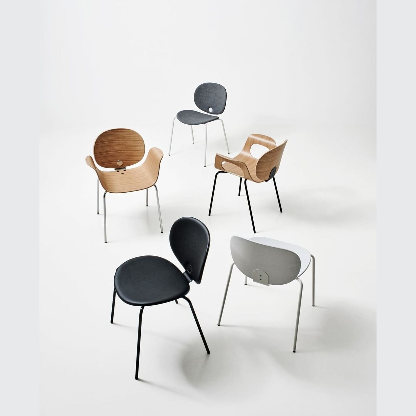 EJ 46-47 Taco Armchair by Erik Jørgensen gallery detail image