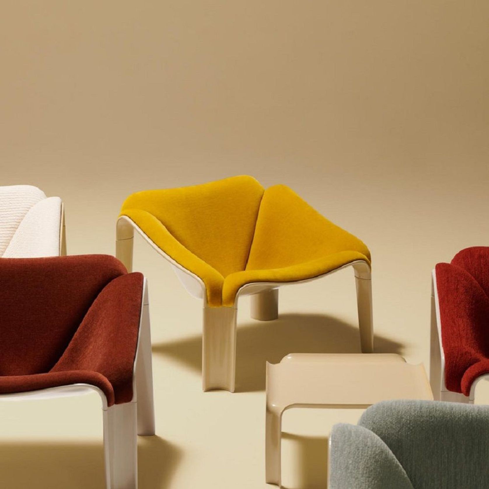 F300 Lounge Chair gallery detail image