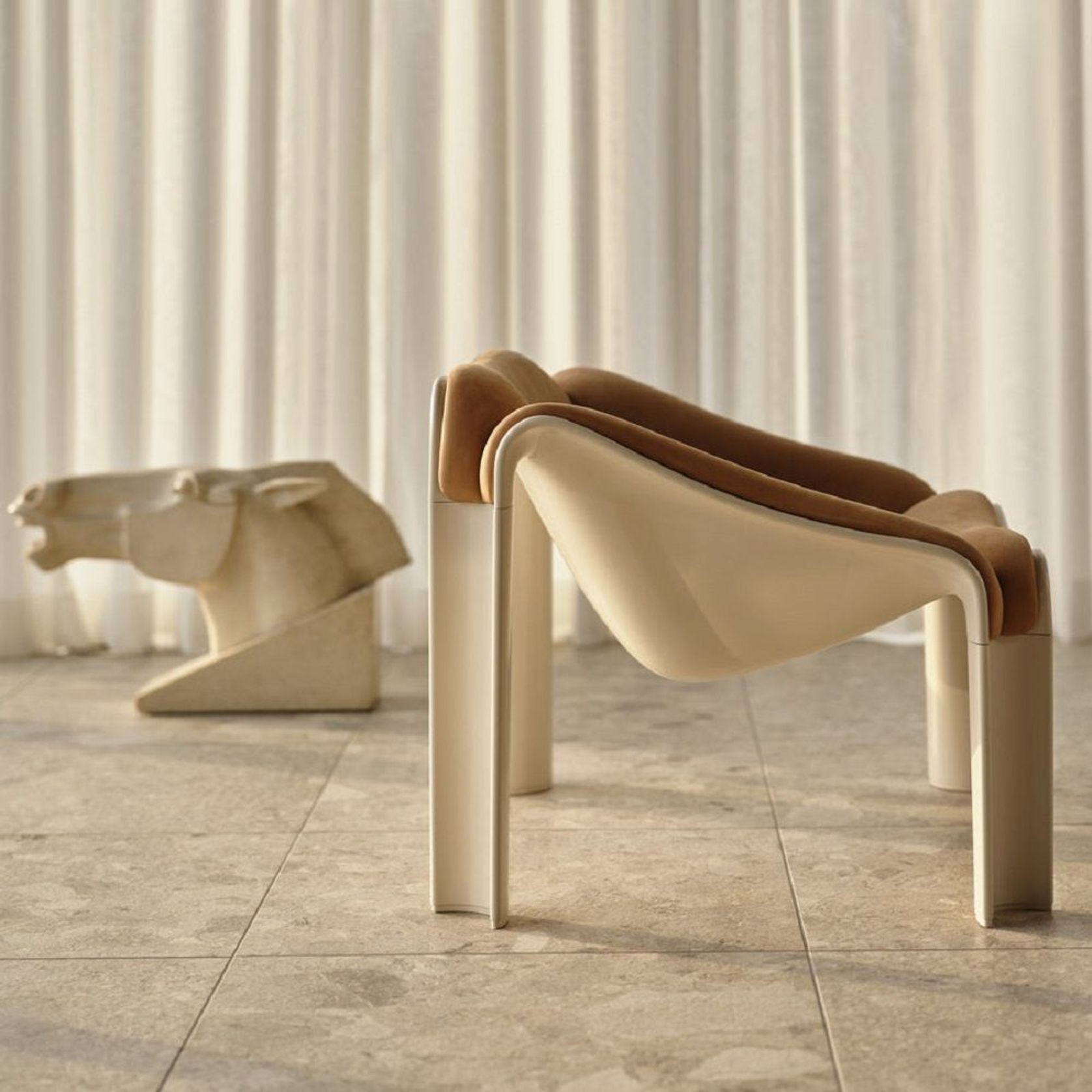 F300 Lounge Chair gallery detail image