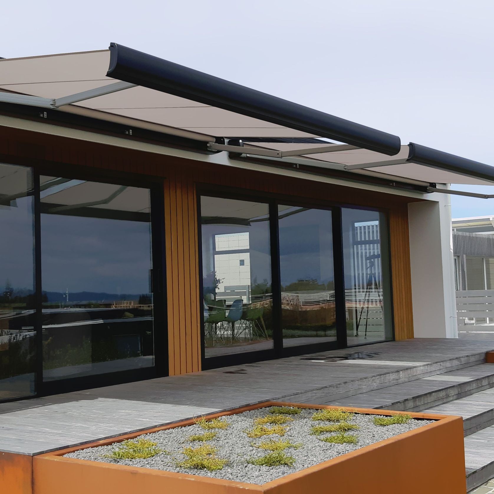 Soleia™ Retractable Box Awning gallery detail image