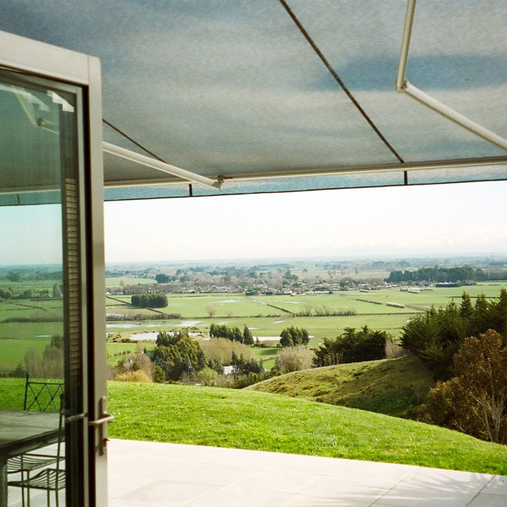 Euro Boulevard Awning gallery detail image