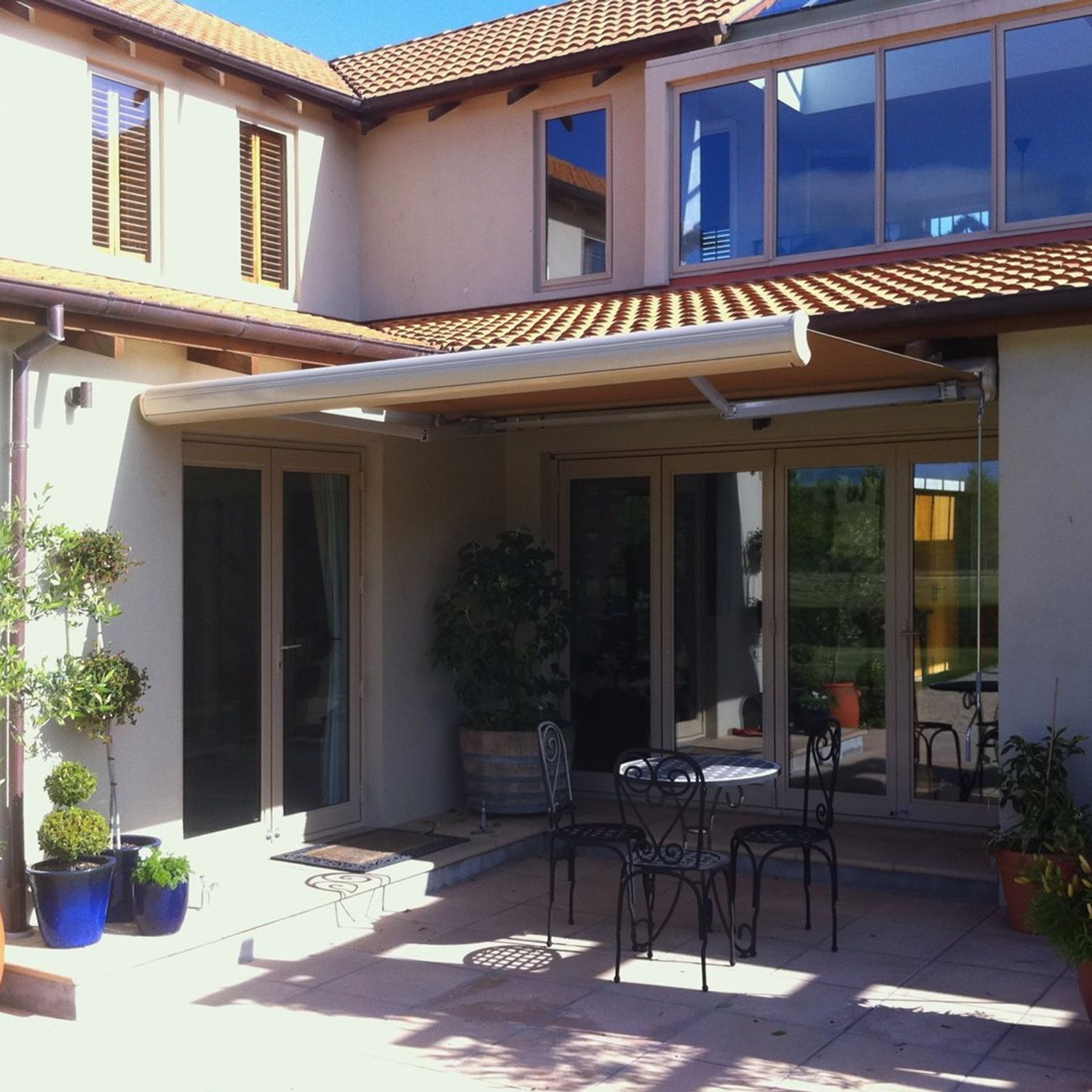 Cabriolet Boulevard Awning gallery detail image