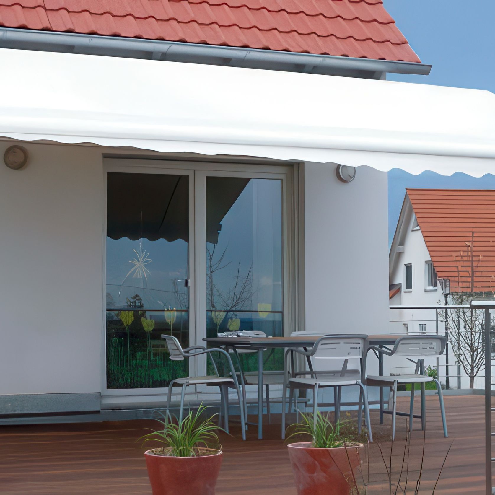 Leiner Sunrain Folding Arm Awning gallery detail image