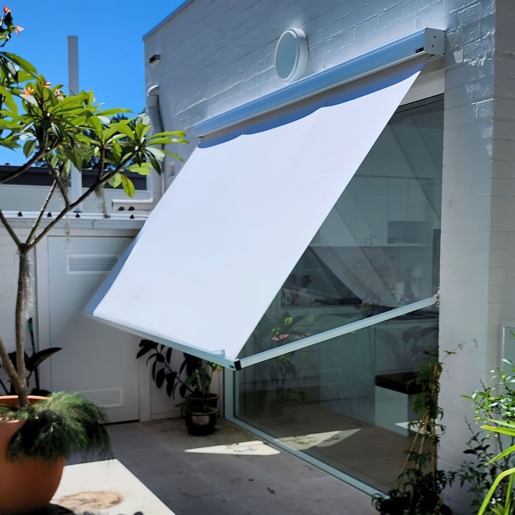 Metro Retractable Pivot Arm Awnings gallery detail image