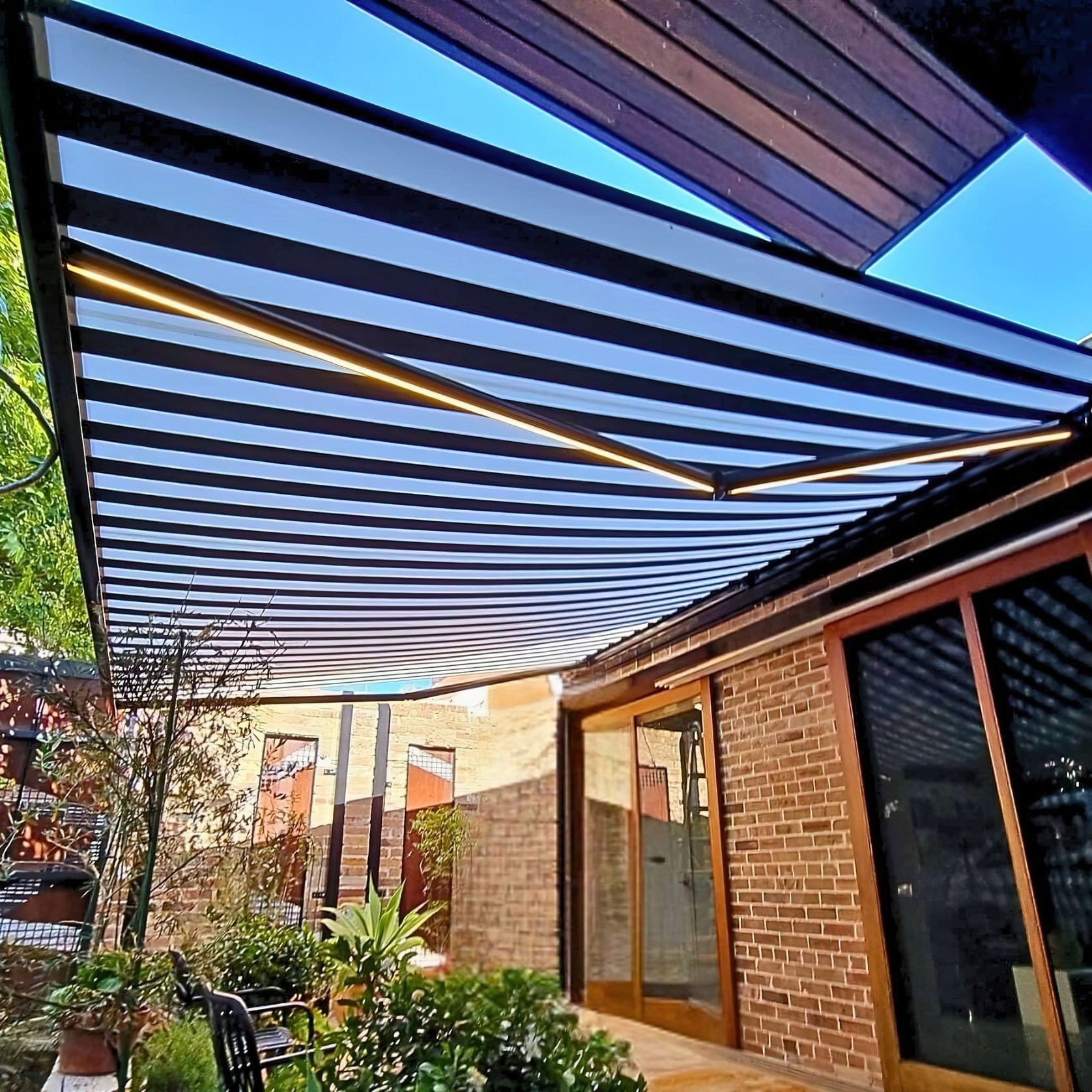 Cleo Semi Cassette Folding Arm Awnings gallery detail image