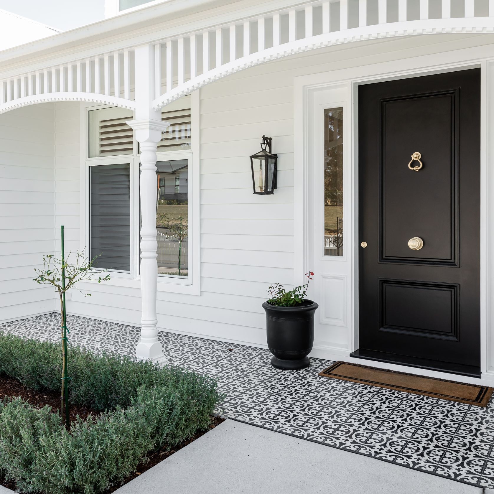 FR04 Arched Exterior Fretwork with Dentil Moulding gallery detail image