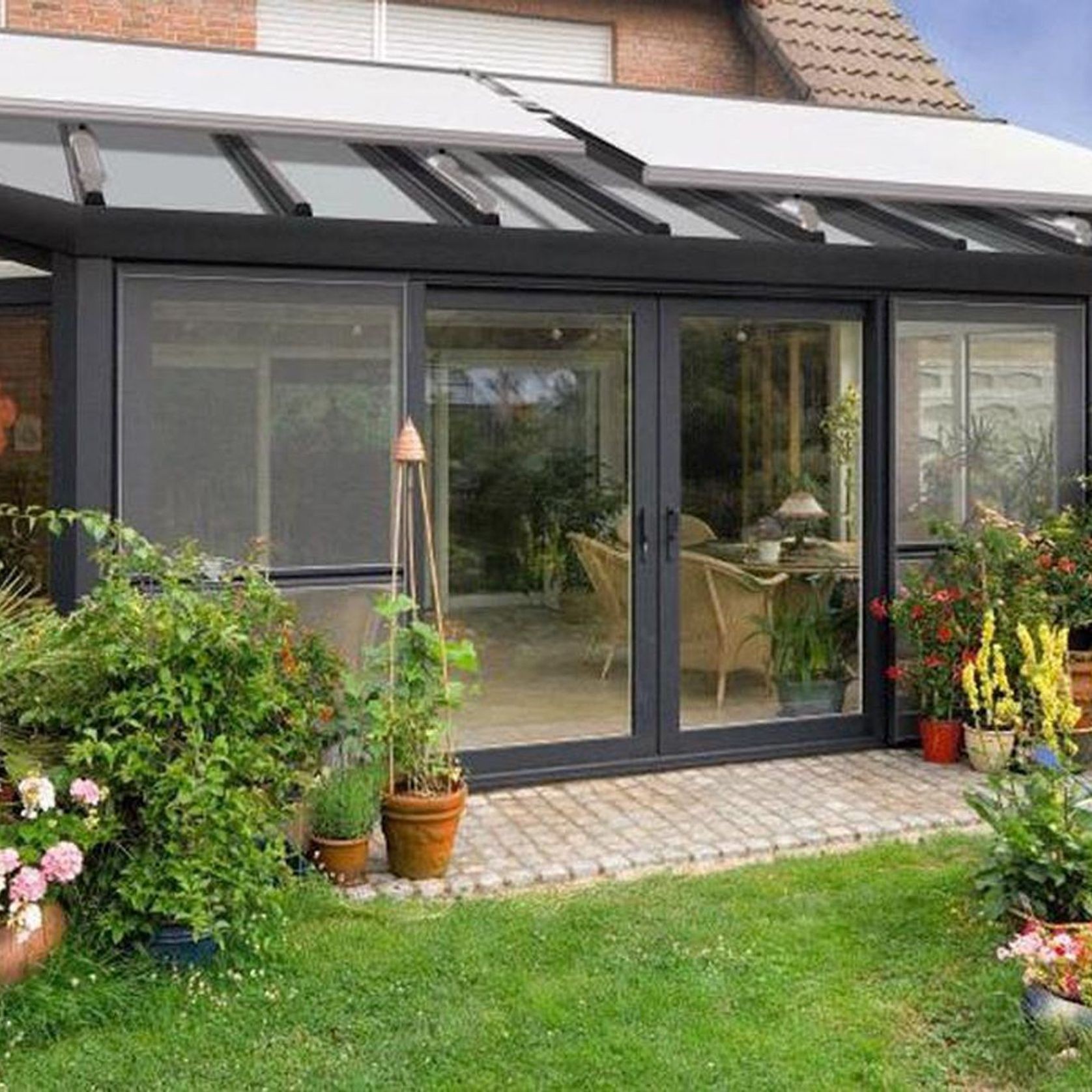 W7 Conservatory Awning (Cantilever Edge) | Warema gallery detail image