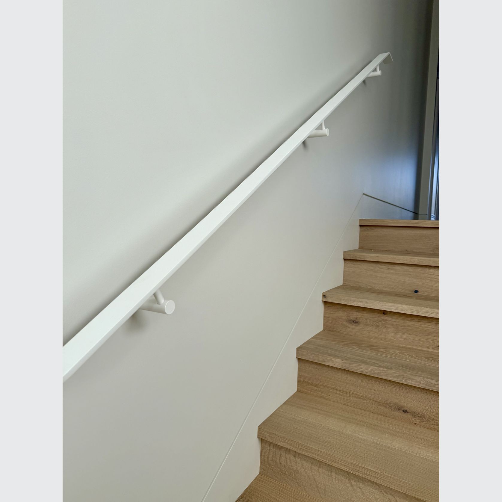 HB520 Round Stair Rail Bracket gallery detail image