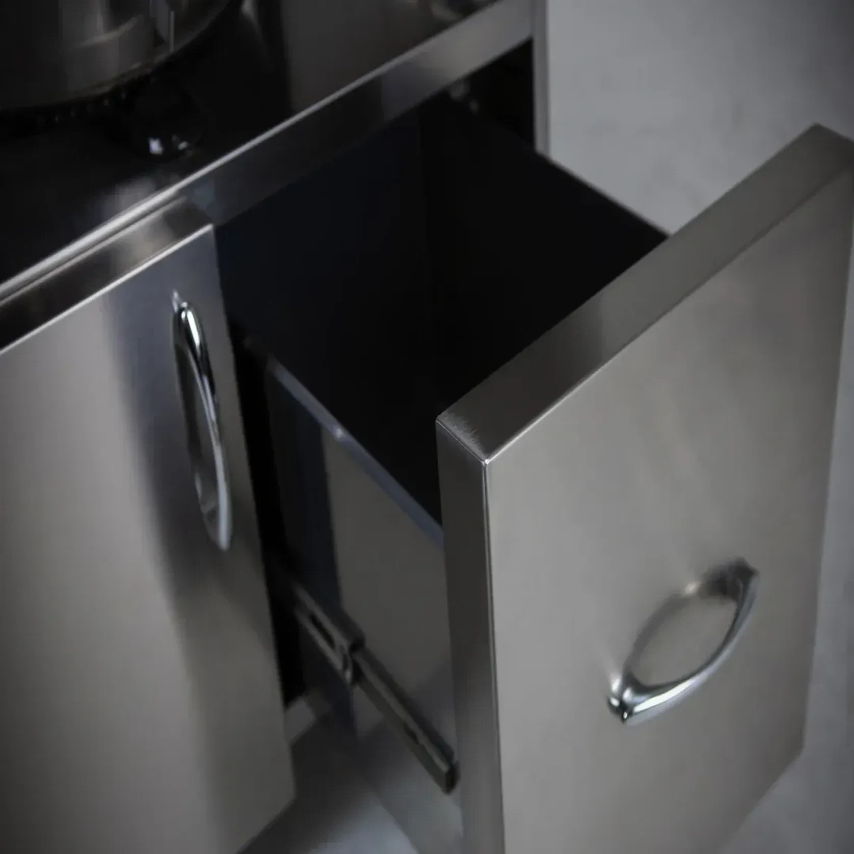 Grandfire Kamado - Integrated with SS Cart Grill gallery detail image