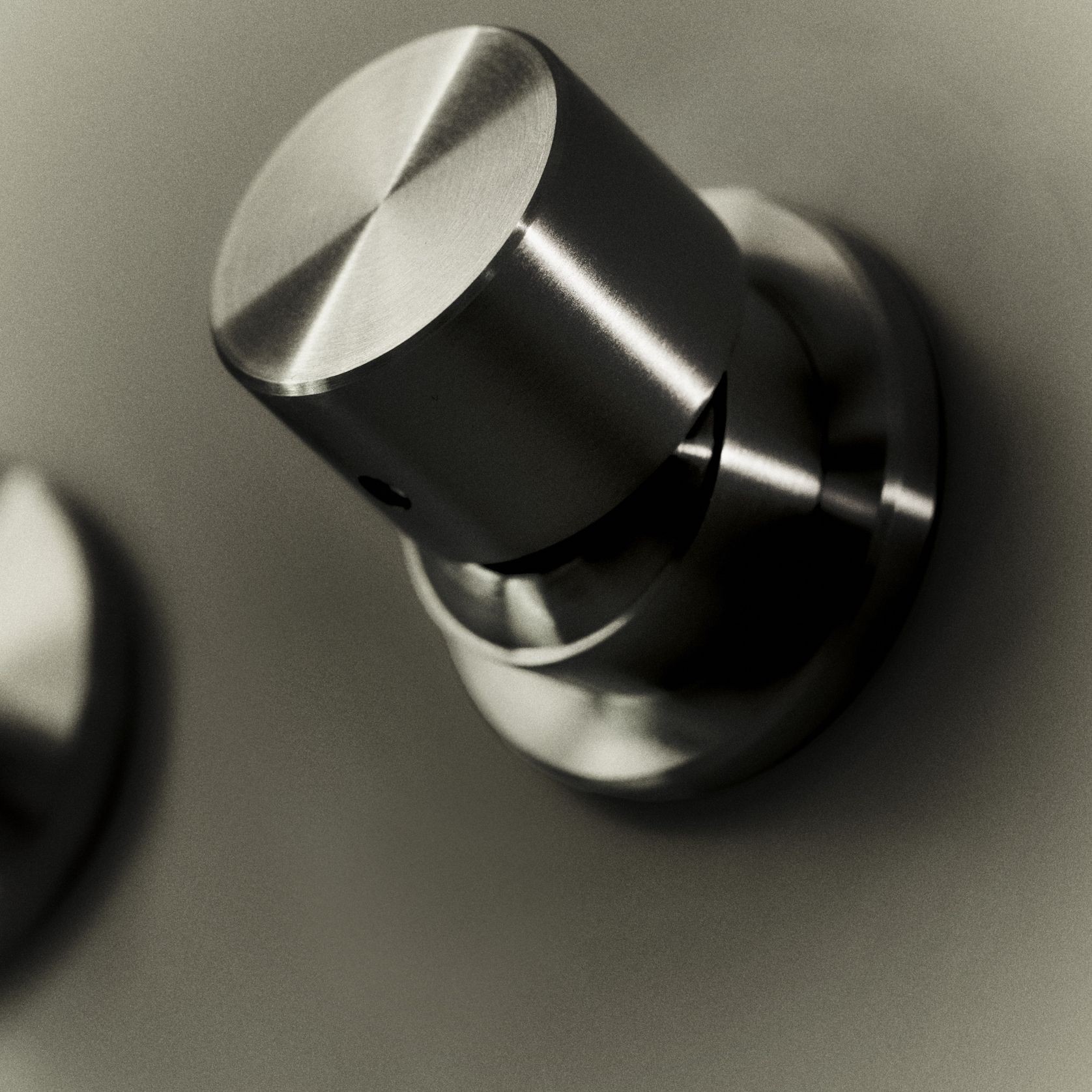 HUM Tapware gallery detail image