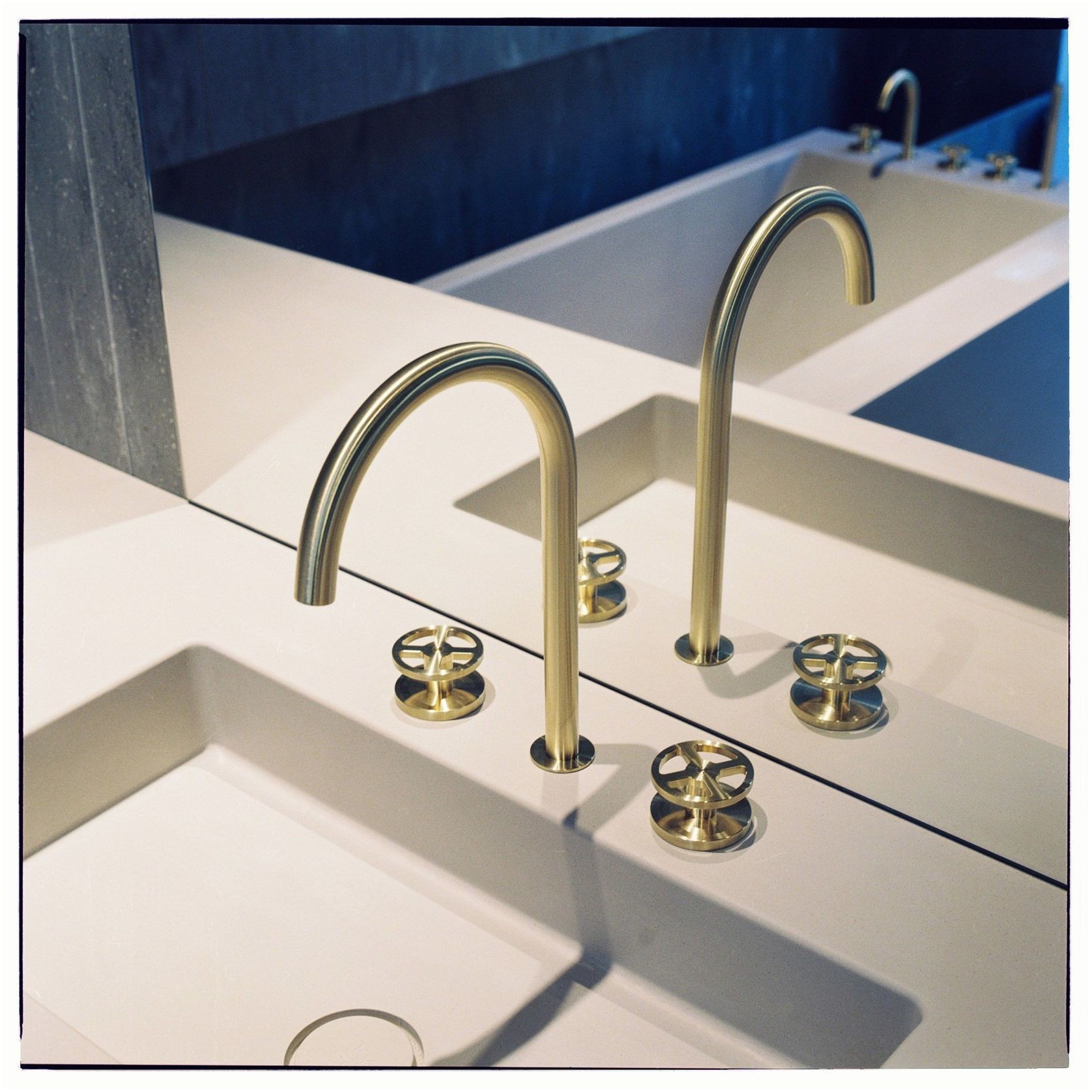 Valvola02 Collection by QUADRO gallery detail image