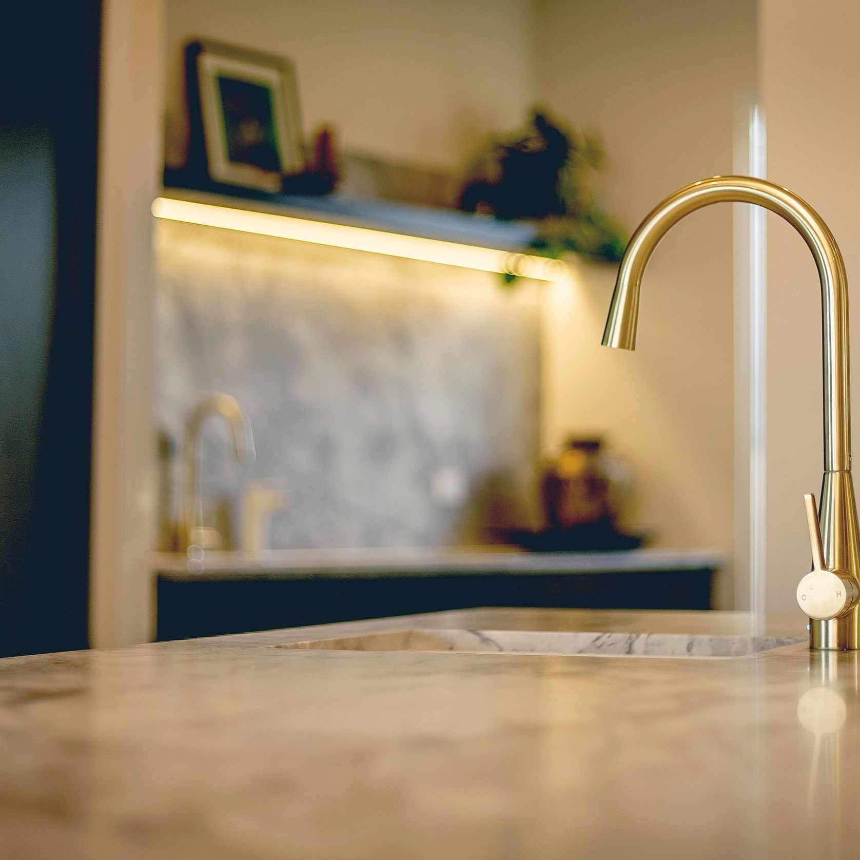 Memo Sia Sensor Gooseneck Sink Mixer Tap gallery detail image