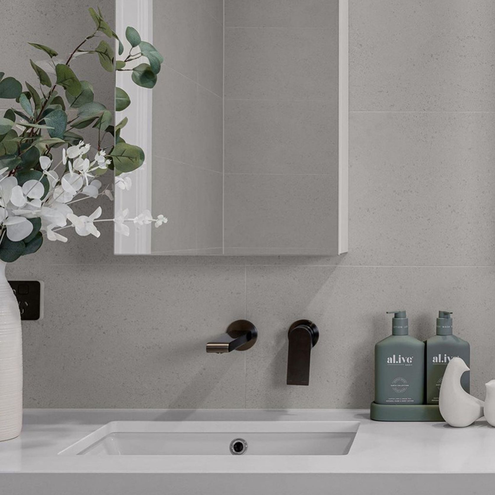 Bianca Basin/Bath Mixer Back Plate 230mm | Gun Metal gallery detail image