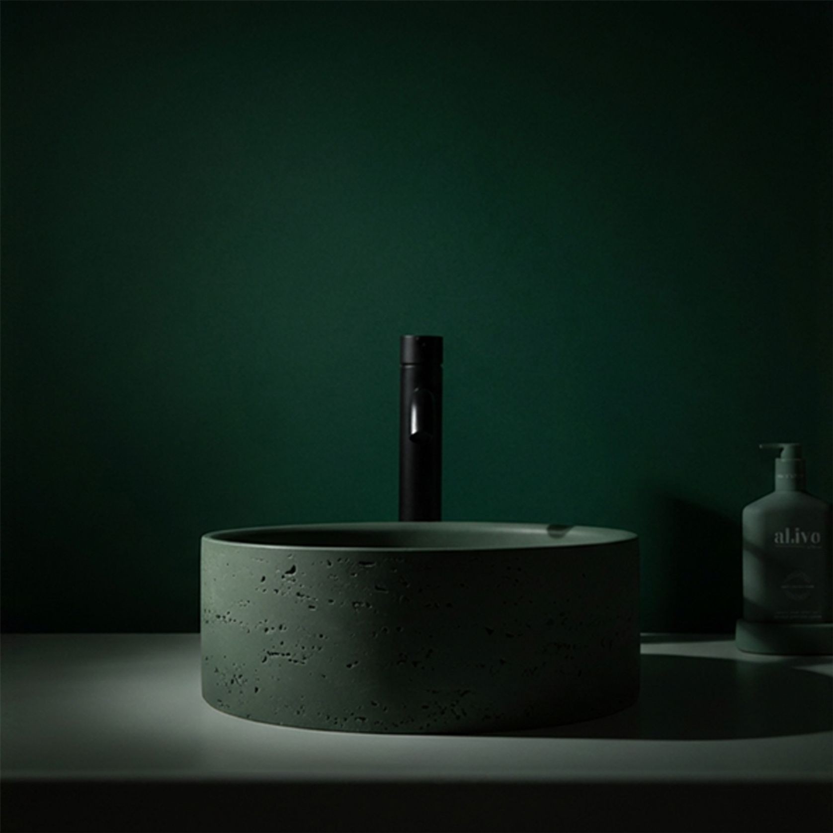 Alma Amos Circle Rustic Concrete Basin Forest Green gallery detail image