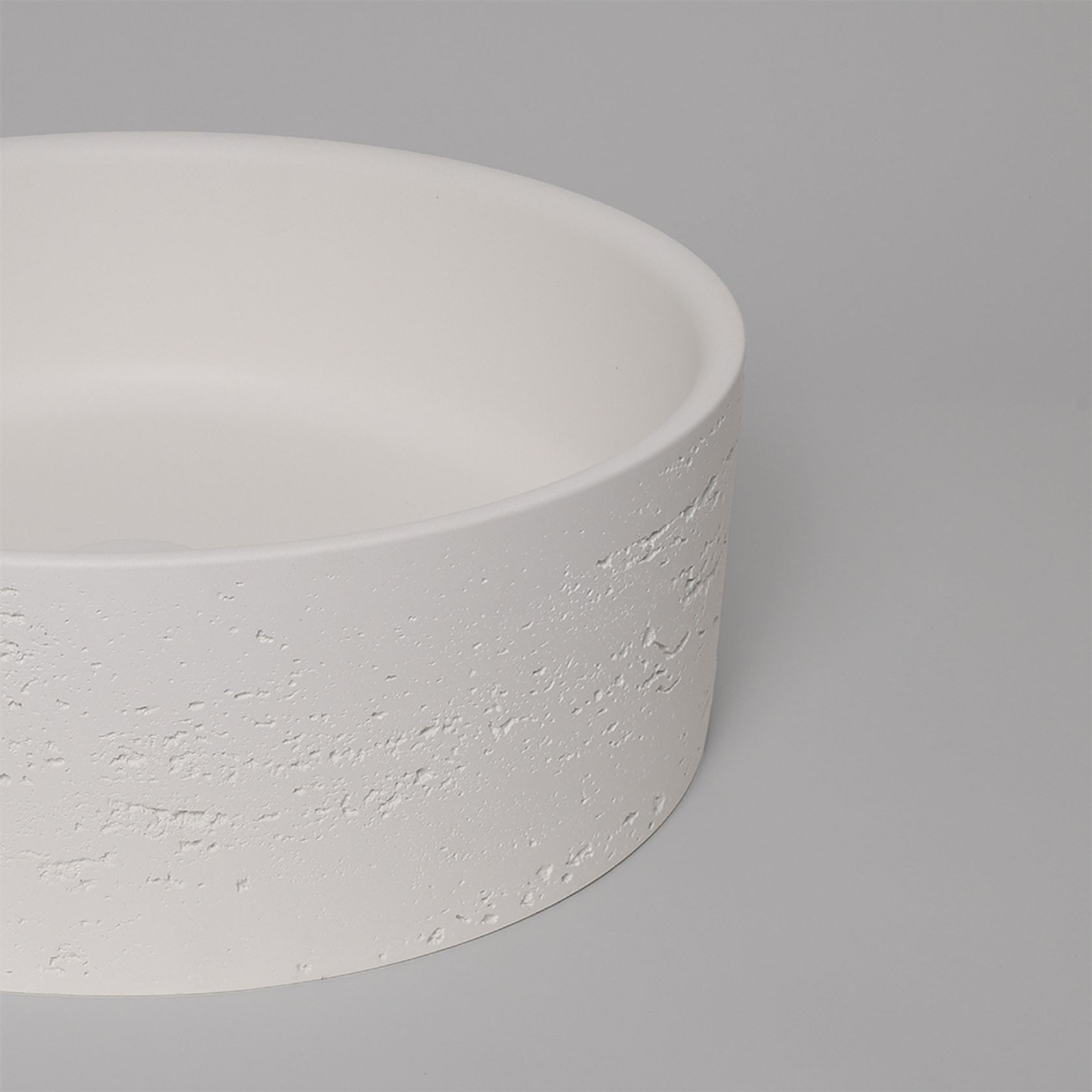 Alma Amos Circle Rustic Concrete Basin Arctic White gallery detail image