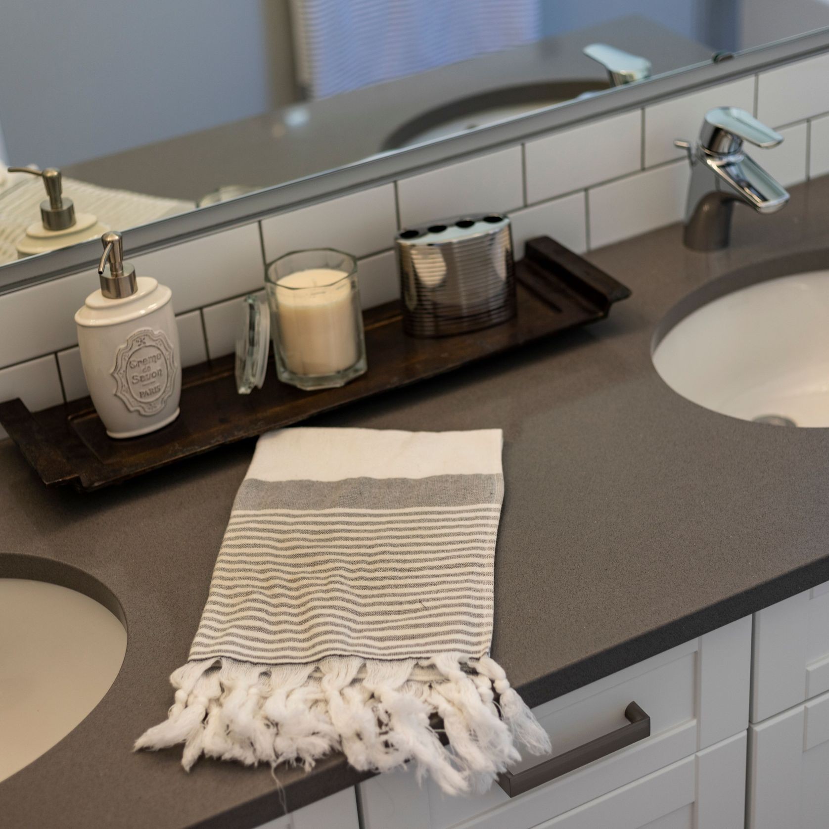 Custom Sized Solid Surface Vanity Top gallery detail image