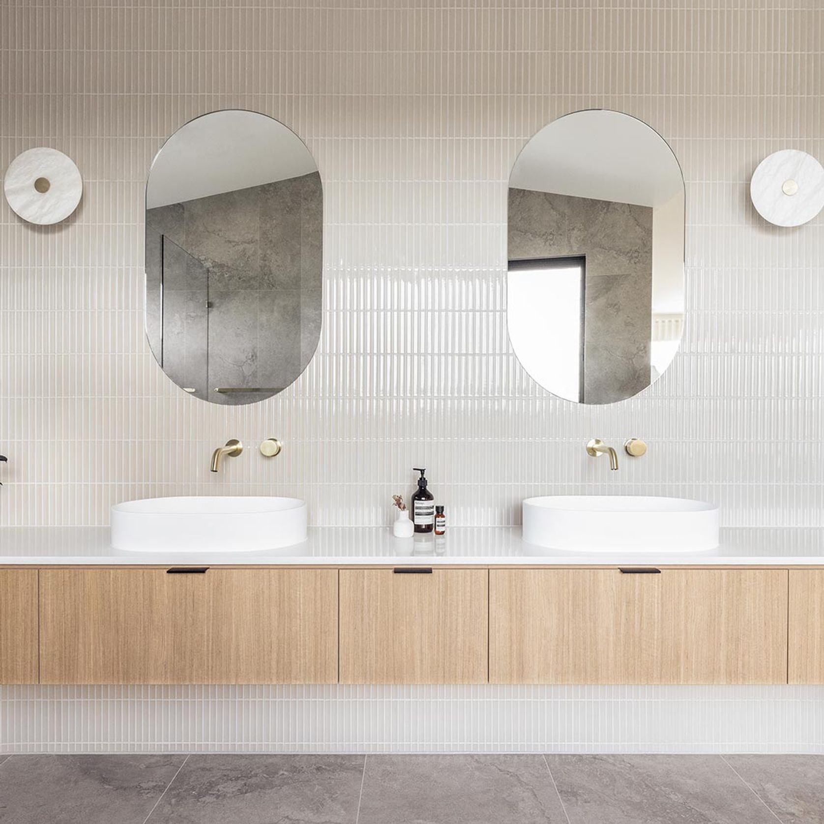 Ivy Basin Matte White gallery detail image