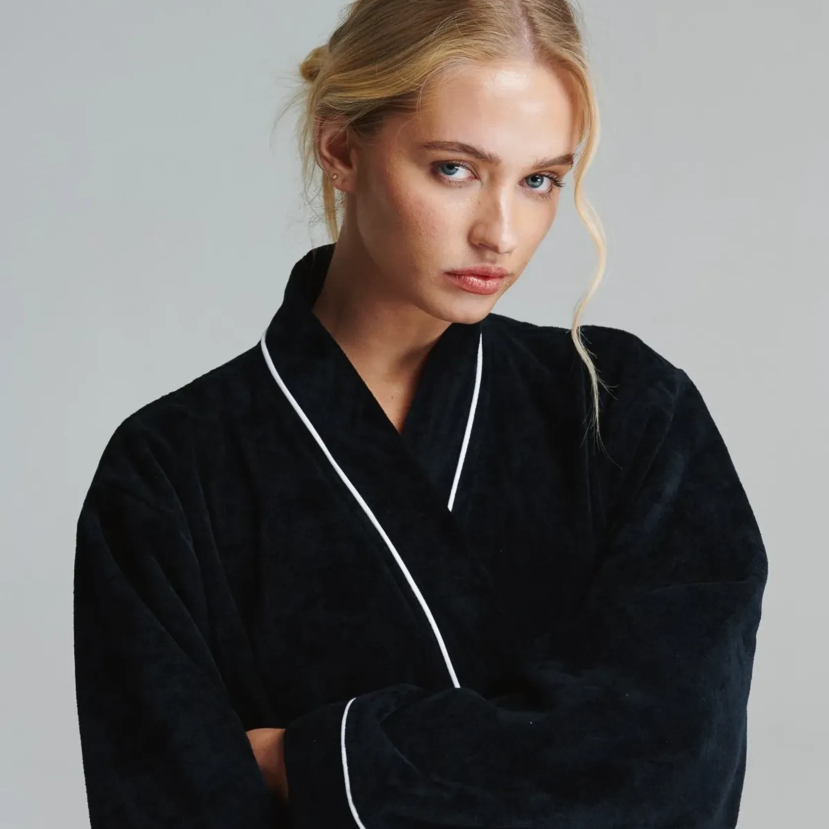 Cotton Velour Bathrobes with Piping gallery detail image