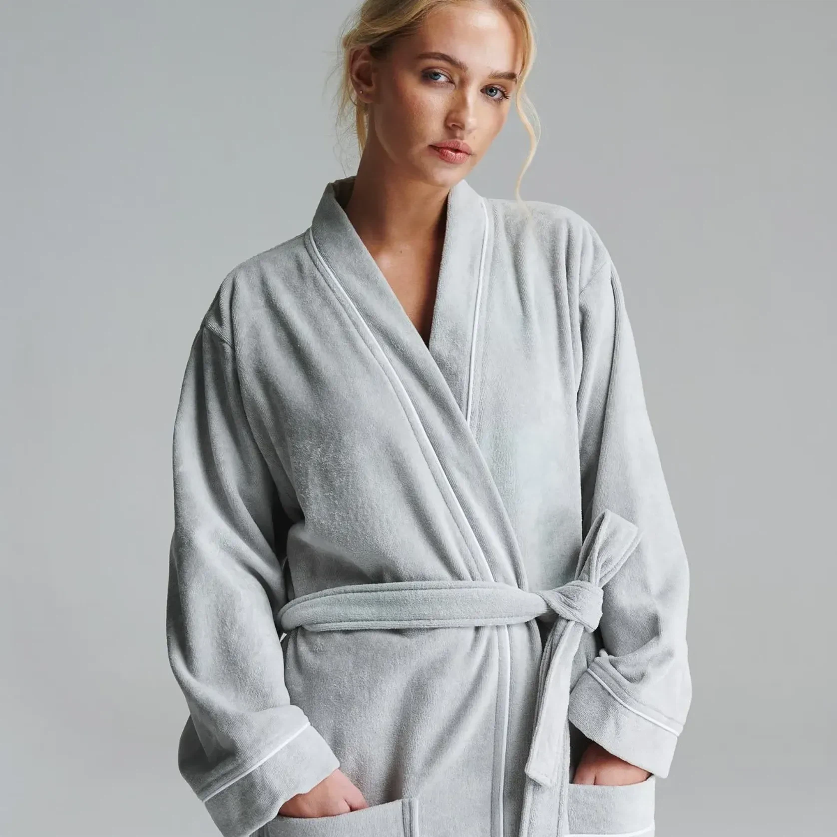 Cotton Velour Bathrobes with Piping gallery detail image