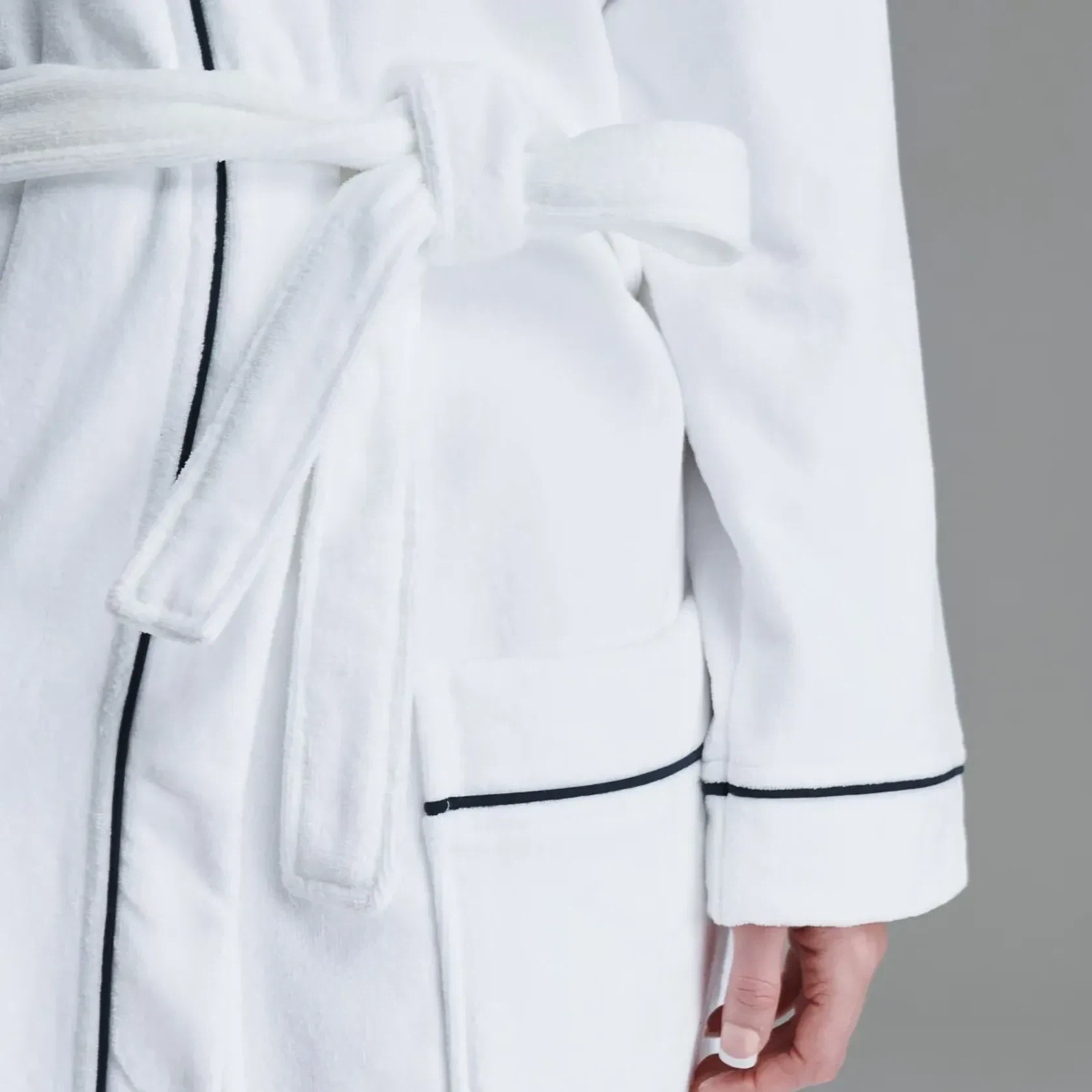 Cotton Velour Bathrobes with Piping gallery detail image