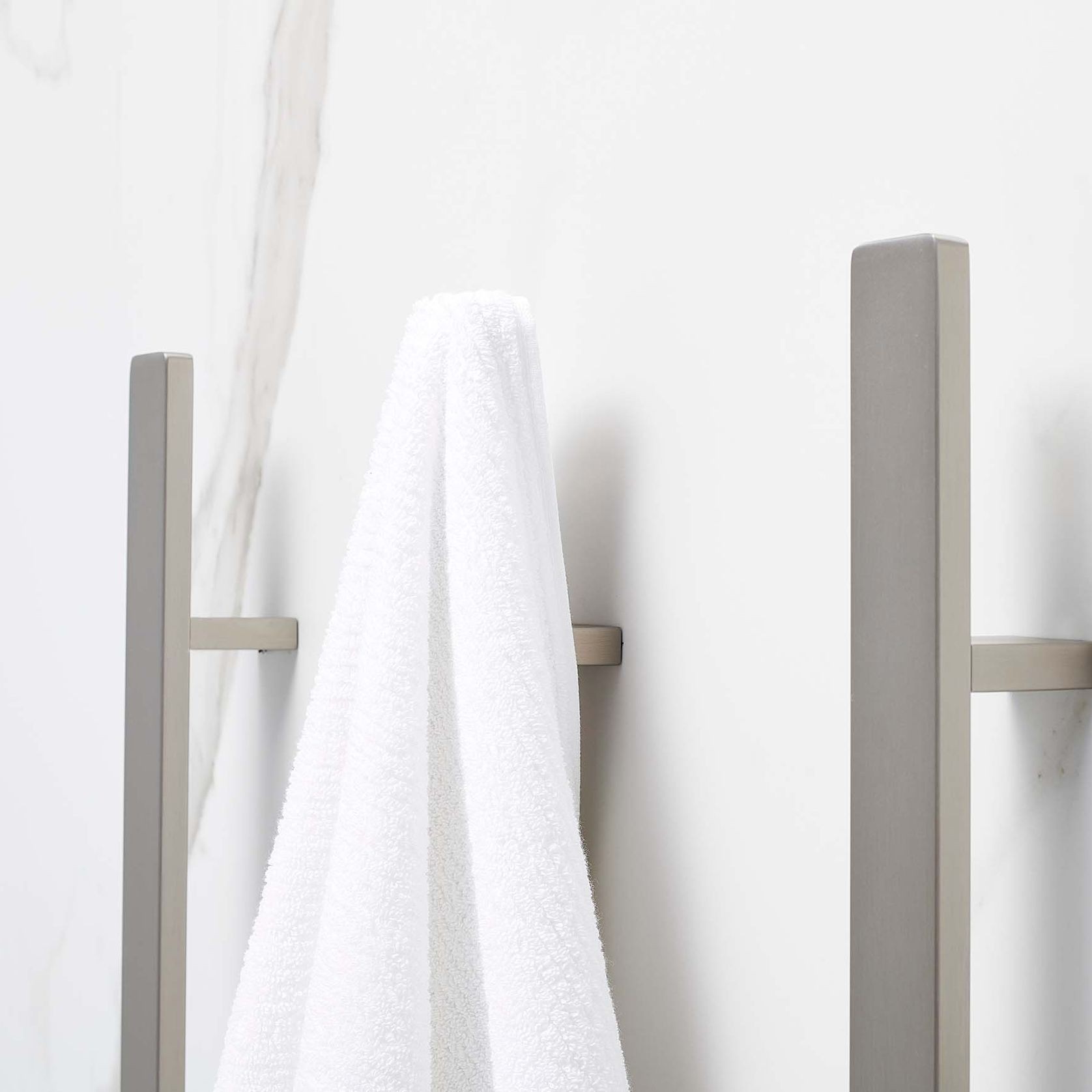 Icona - Mont Vertical Heated Towel Rails gallery detail image