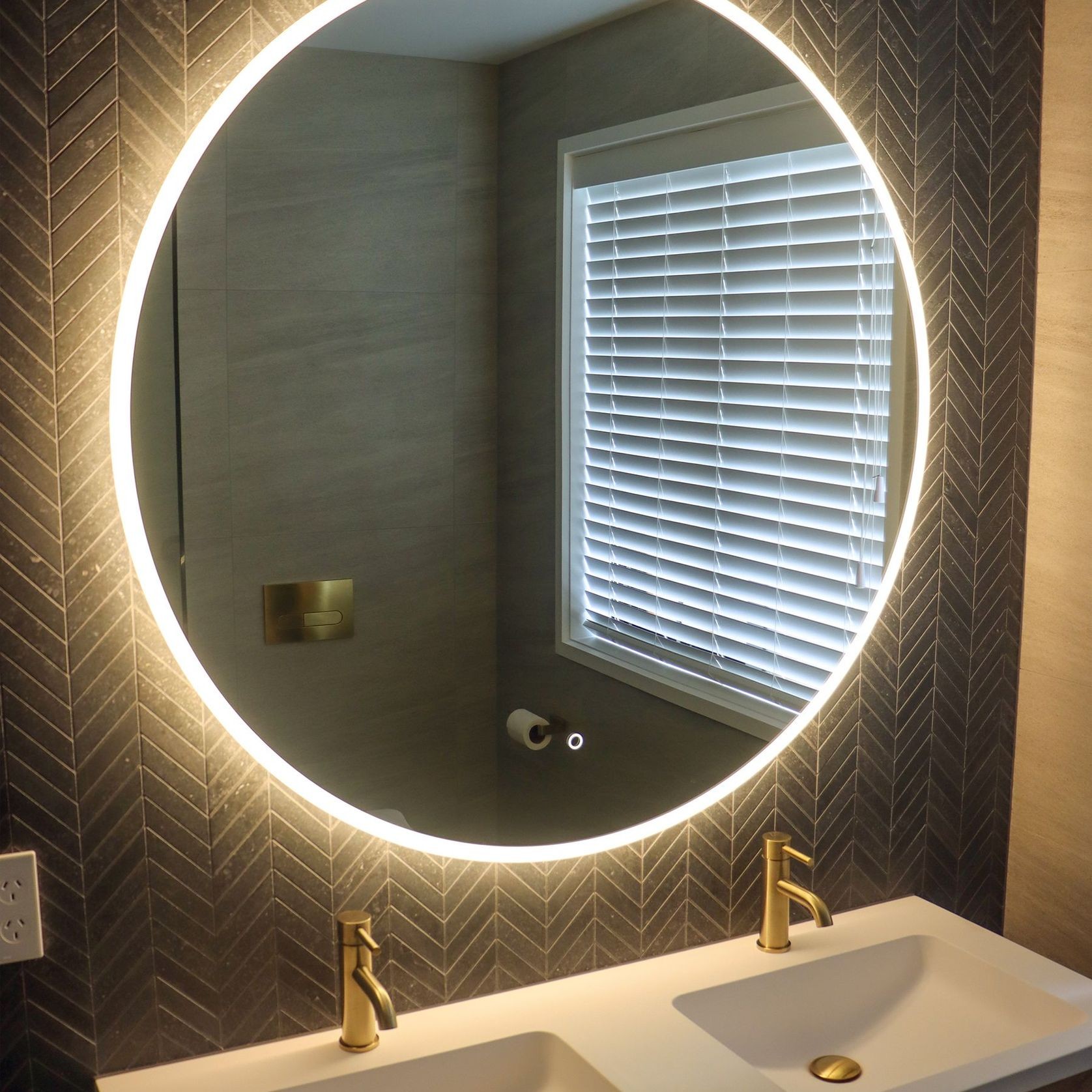 CODE Solace Round Led Mirror Range gallery detail image