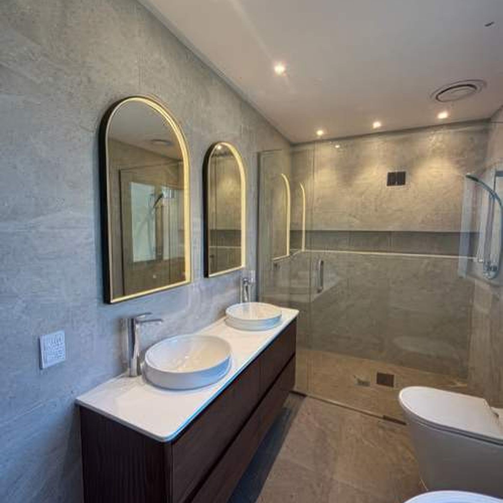 Eclipse Arch LED Aluminium Framed Mirror with Demister gallery detail image