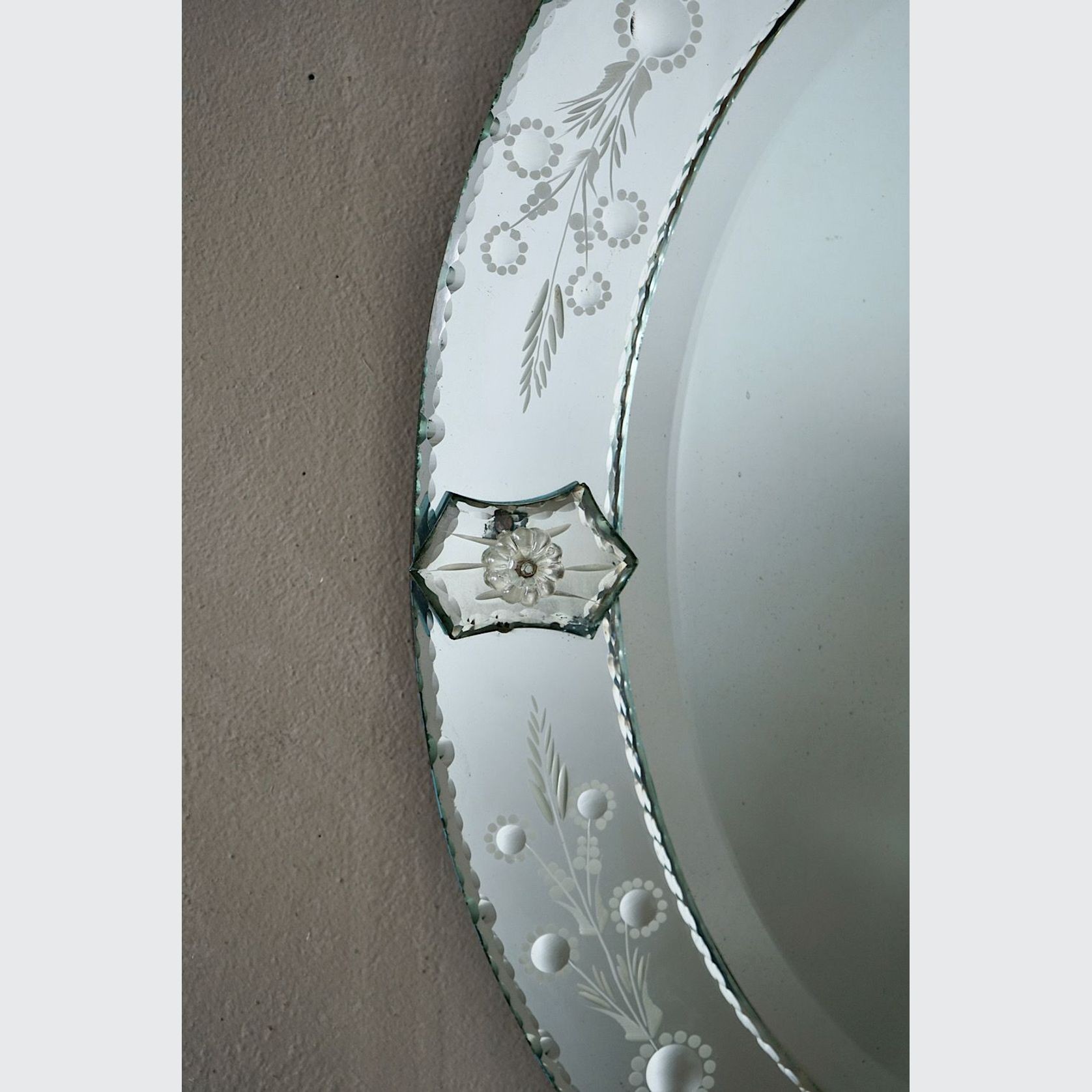 Vintage Venetian Oval Mirror gallery detail image