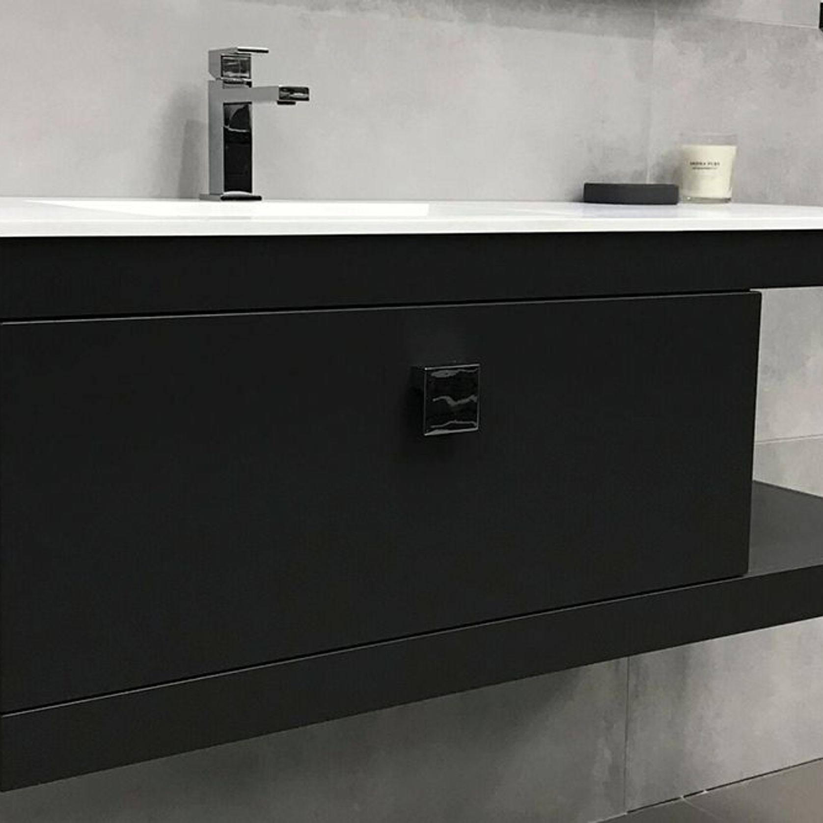 Linea Vanity by Casa Italiana gallery detail image