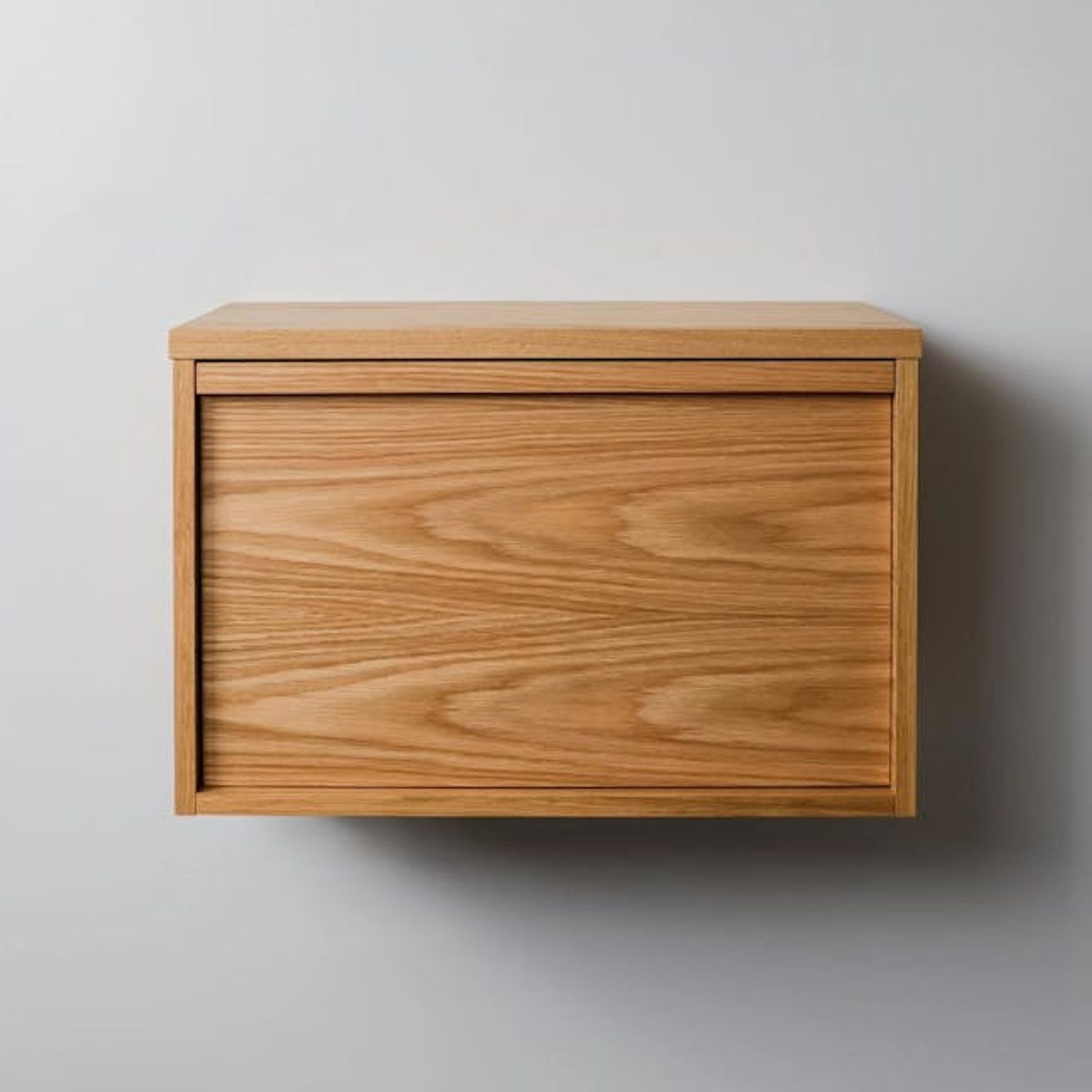 Strato Largo gallery detail image