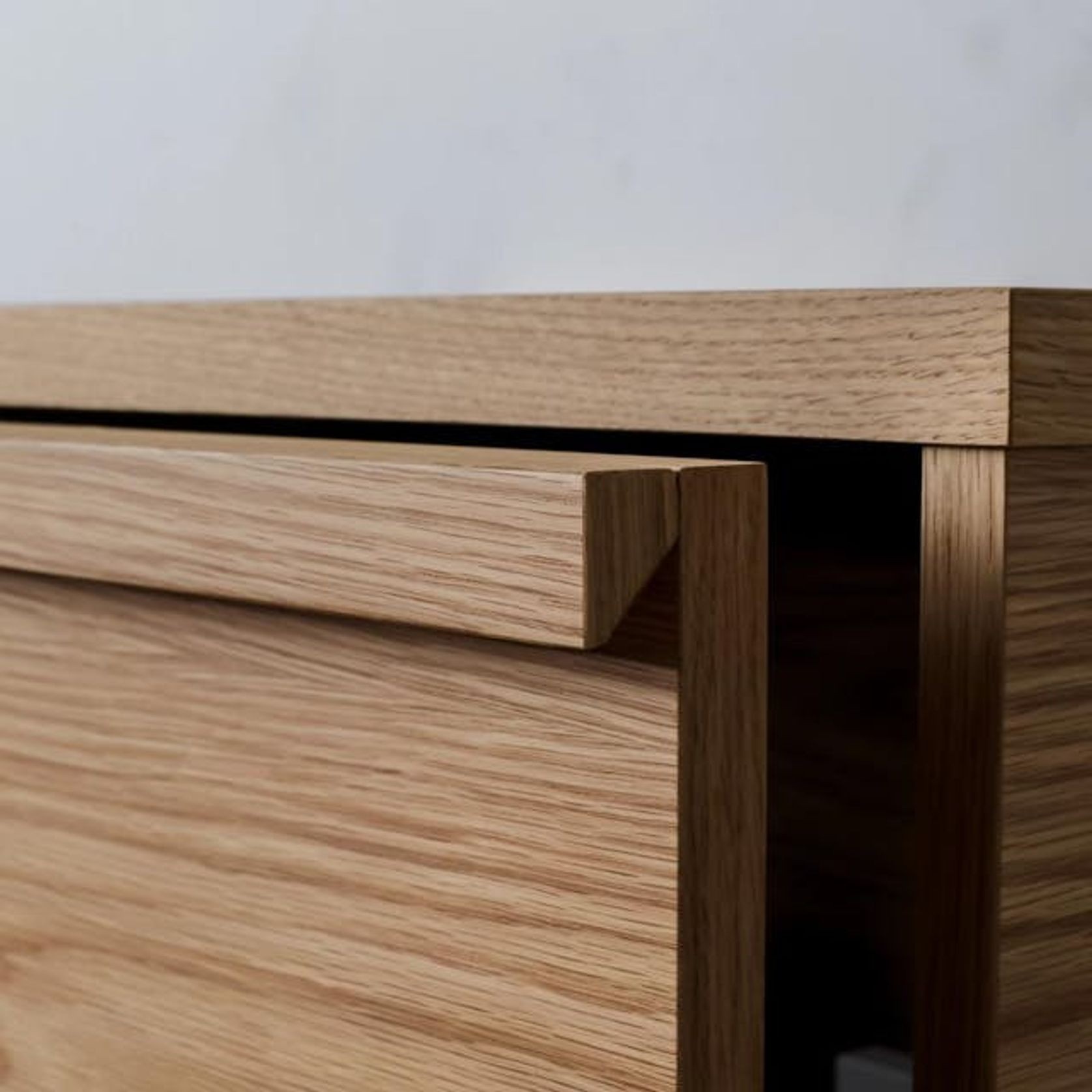 Strato Largo gallery detail image