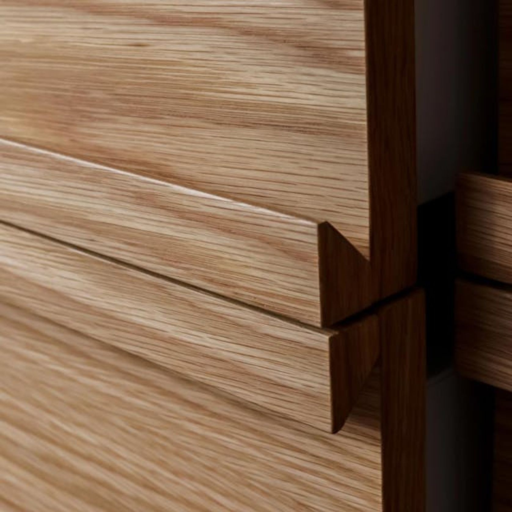 Strato Largo gallery detail image
