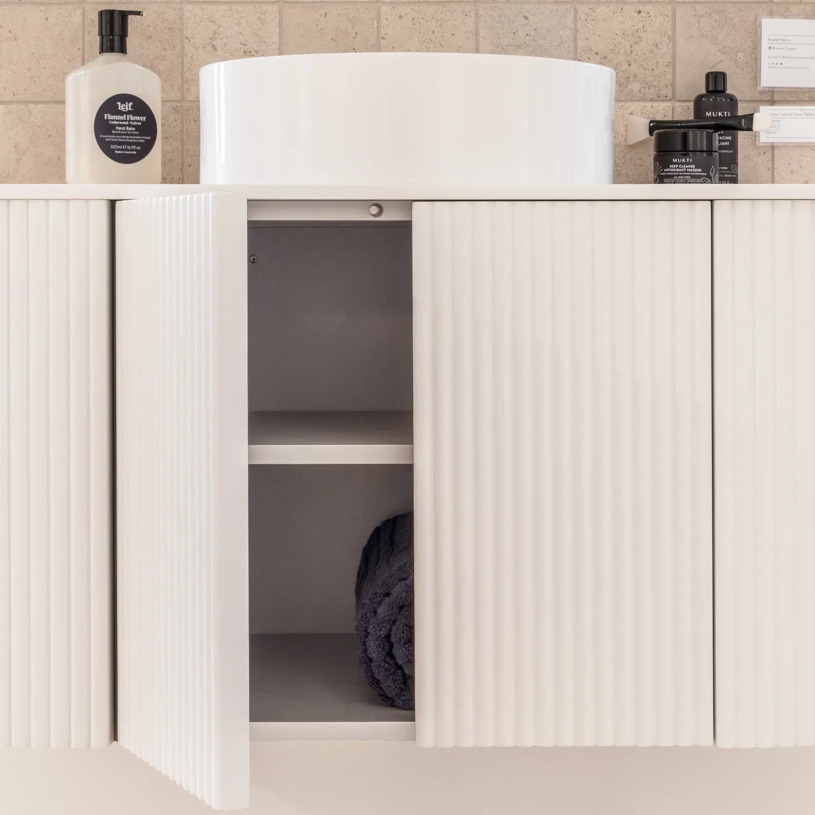 Zahara Curved Fluted Vanity 900mm gallery detail image