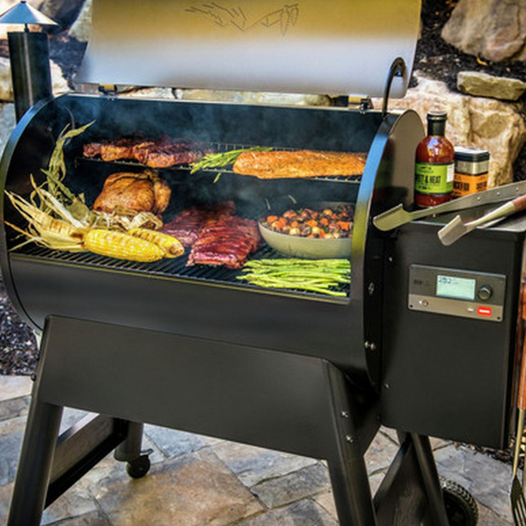 Traeger Pro 780 Wood Pellet Grill gallery detail image