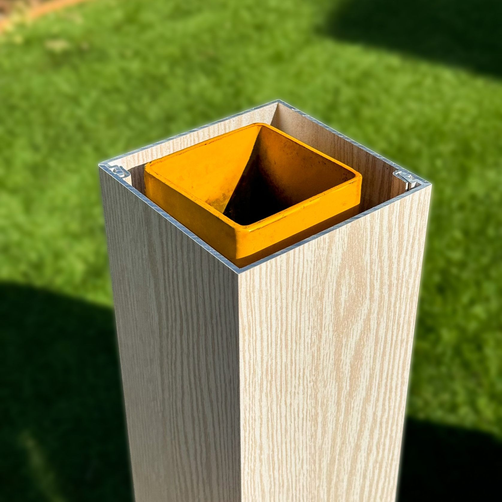 DecoPost + DecoPost™ Cover gallery detail image