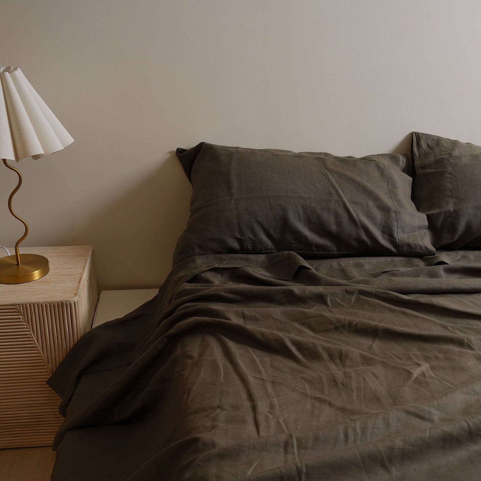 100% French Flax Linen Sheet Set- Deep Moss gallery detail image