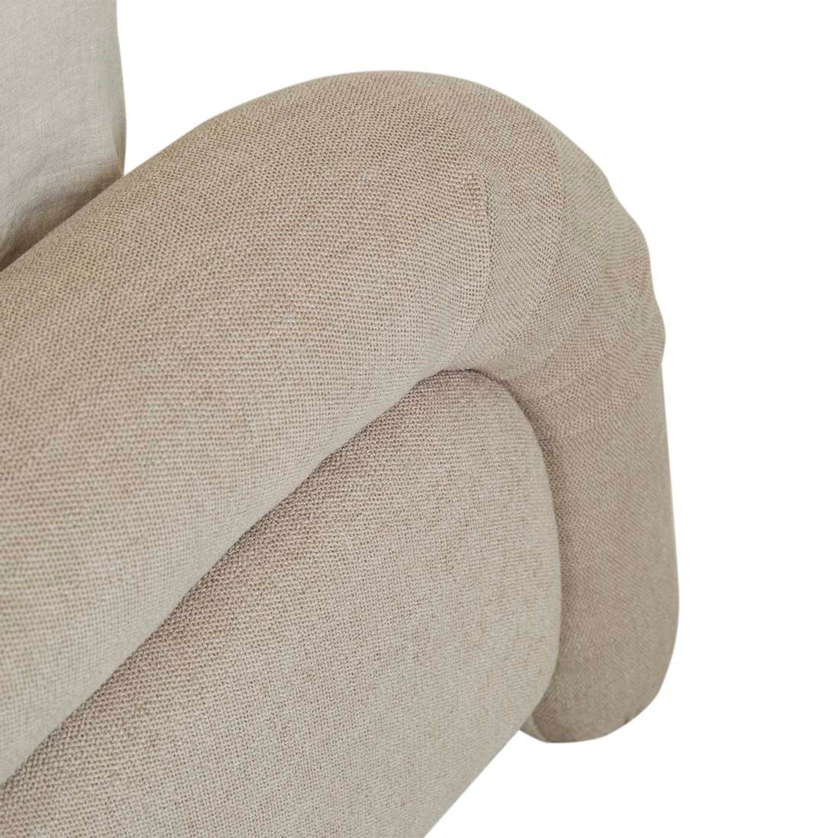 Almos Chubby Bed gallery detail image