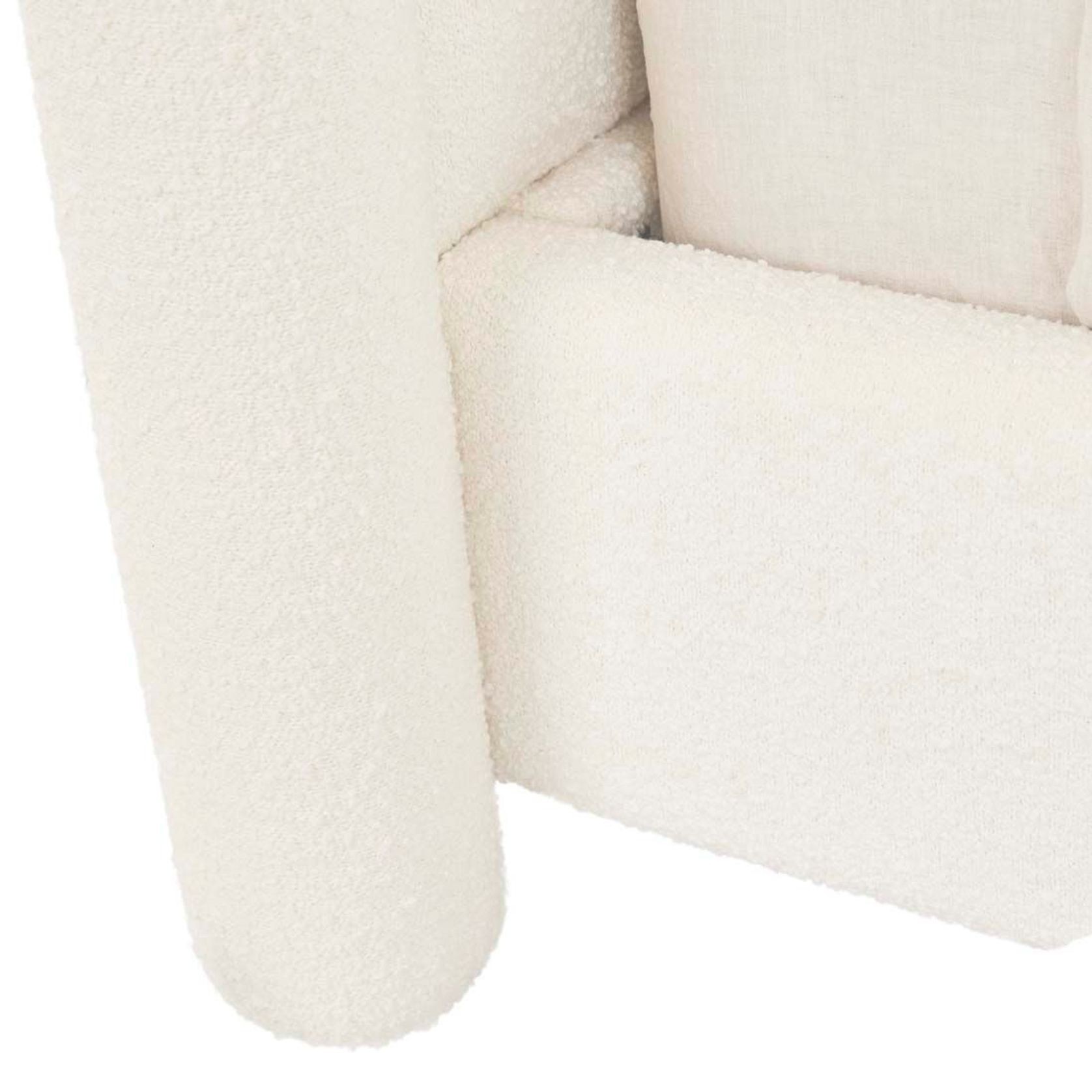 Almos Chubby Bed gallery detail image