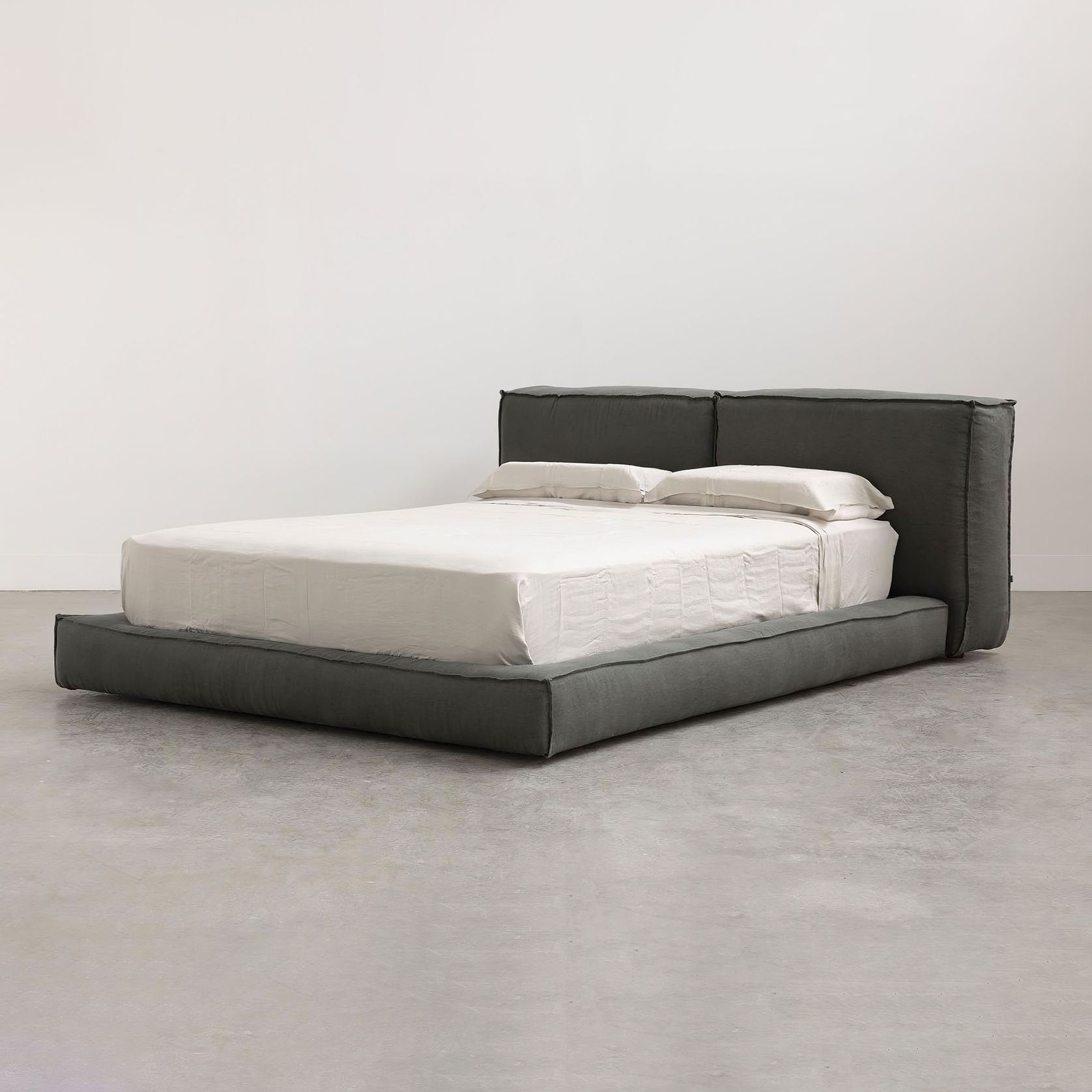 Osca Bed gallery detail image